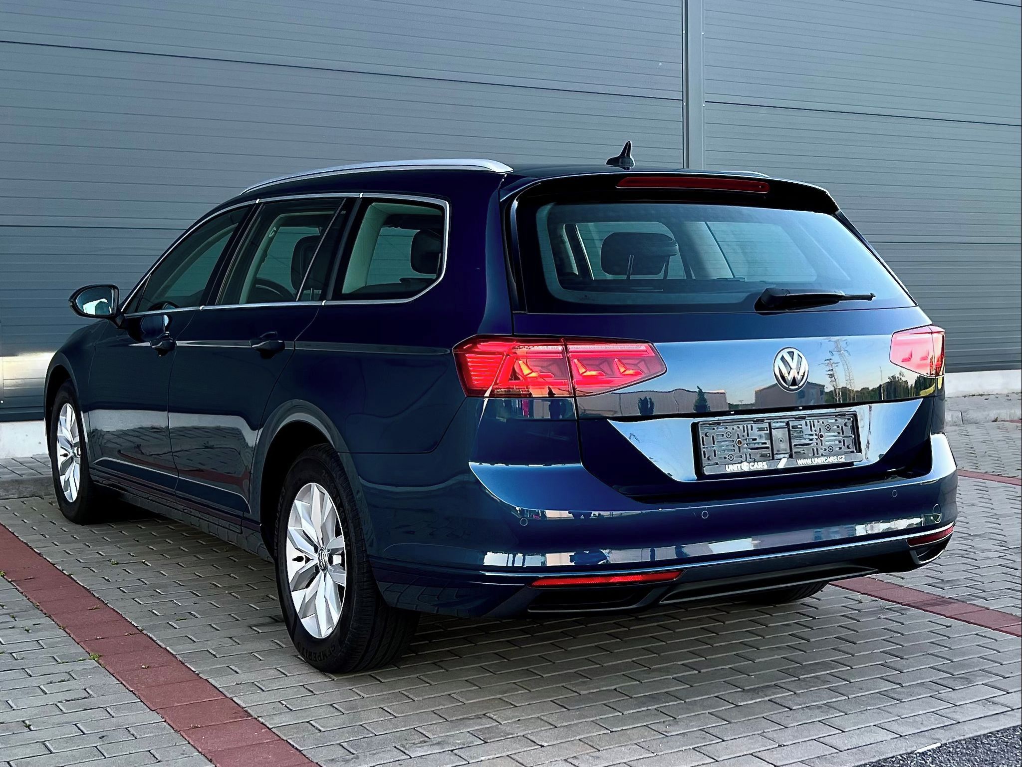 Volkswagen Passat, 2,0 TDI-EL.TAŽNE-KAMERA - fotka 4