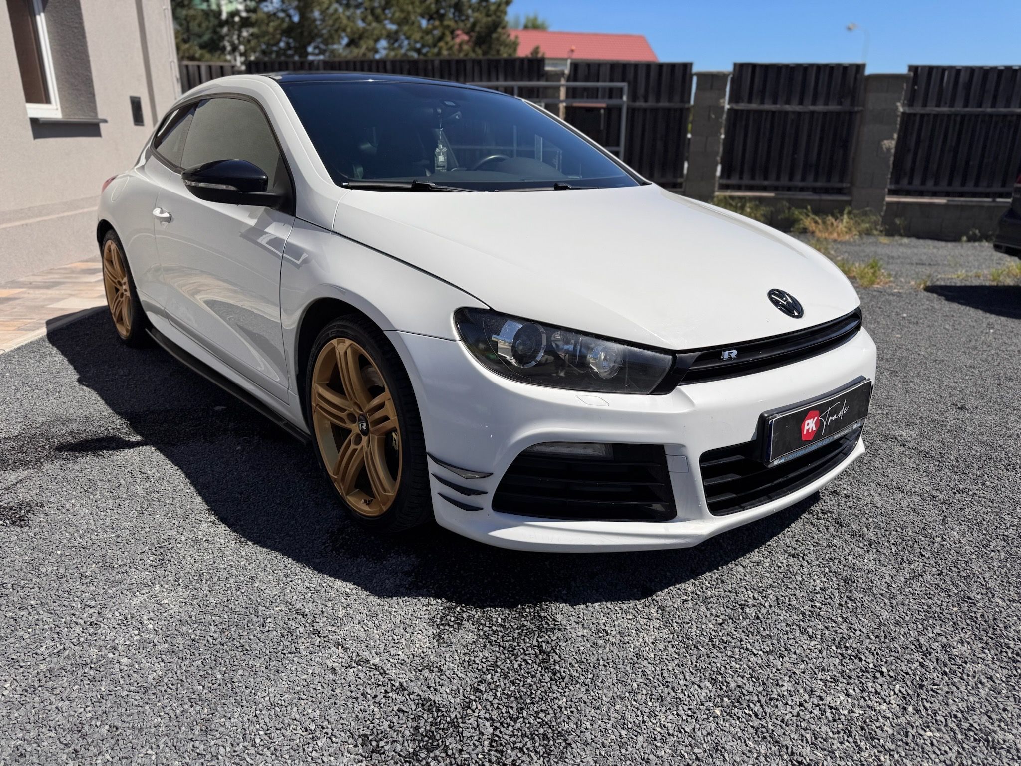 Volkswagen Scirocco, R 2.0 TSI | 195 kW model 2011 - fotka 2