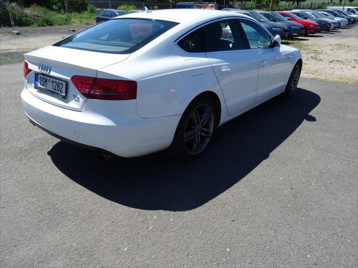 Audi A5, 2,0 155 kW TFSi  S- Line - fotka 4