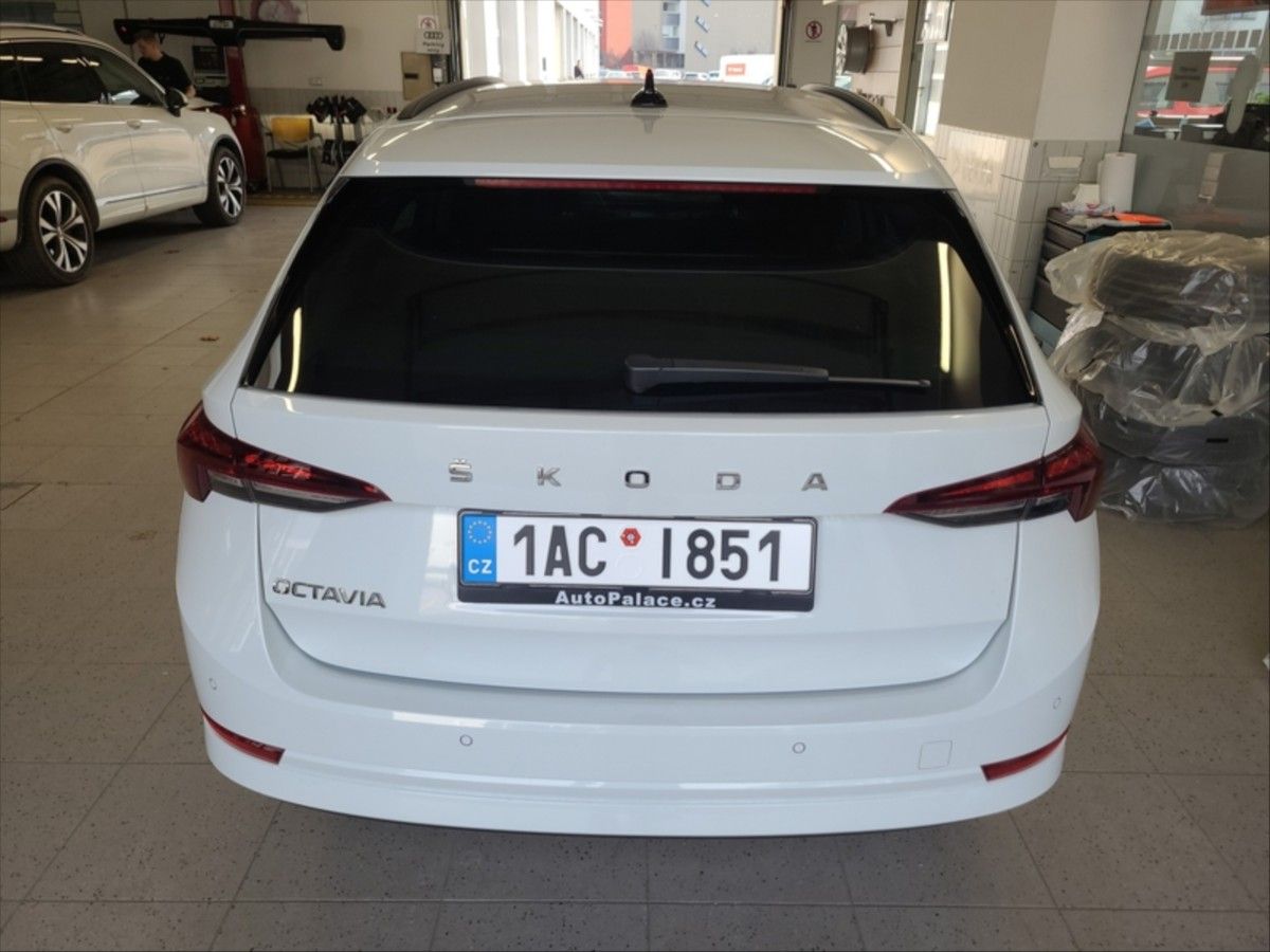 Škoda Octavia, 2,0 TDi Combi Ambition+ - fotka 6