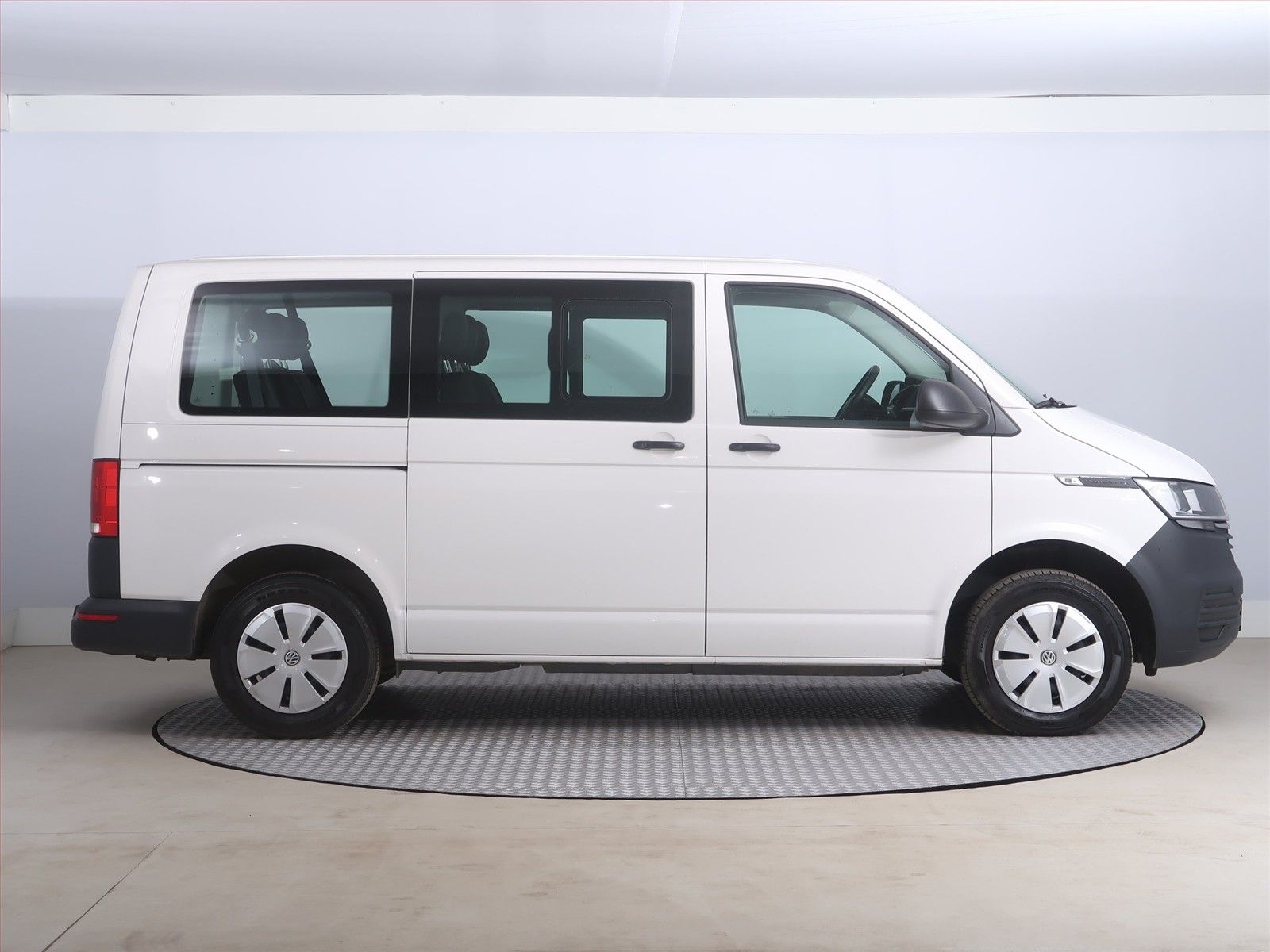 Volkswagen Transporter, 2.0 TDI, Kombi, 9 míst, KR - fotka 6