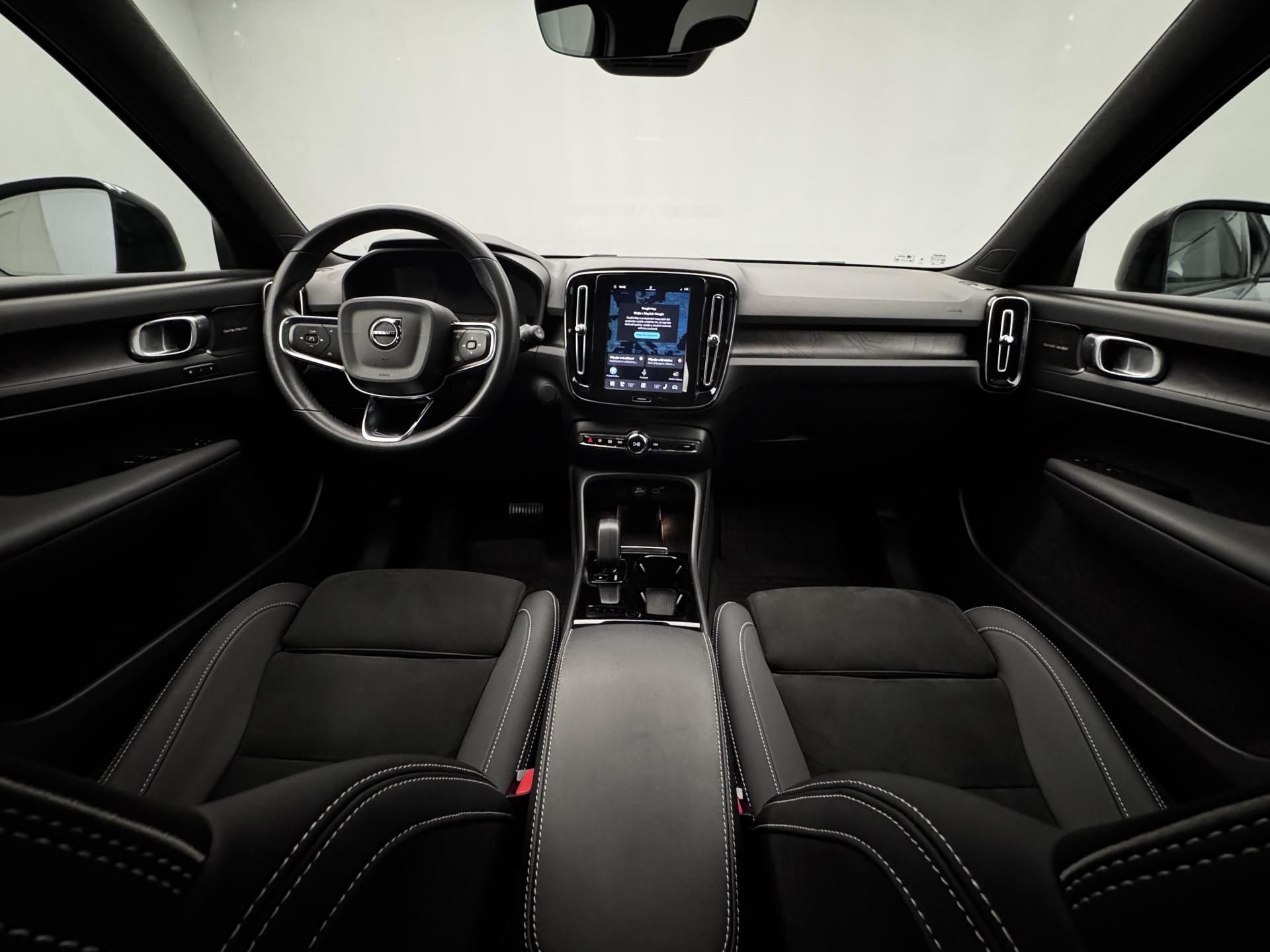 Volvo XC40, PURE ELECTRIC TWIN ENGINE PLUS - fotka 2