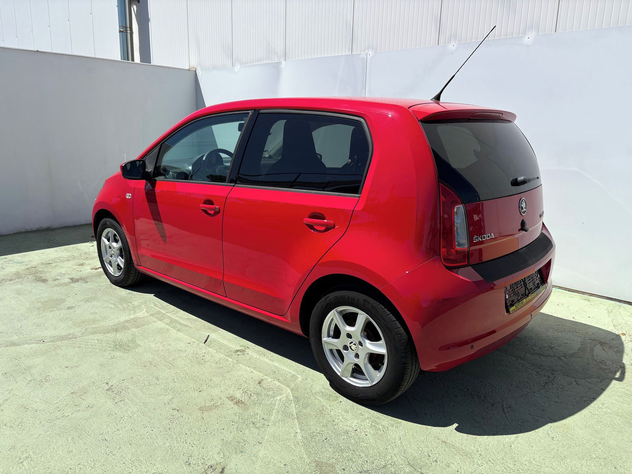 Škoda Citigo, 1.0, 44kW, Klima - fotka 3