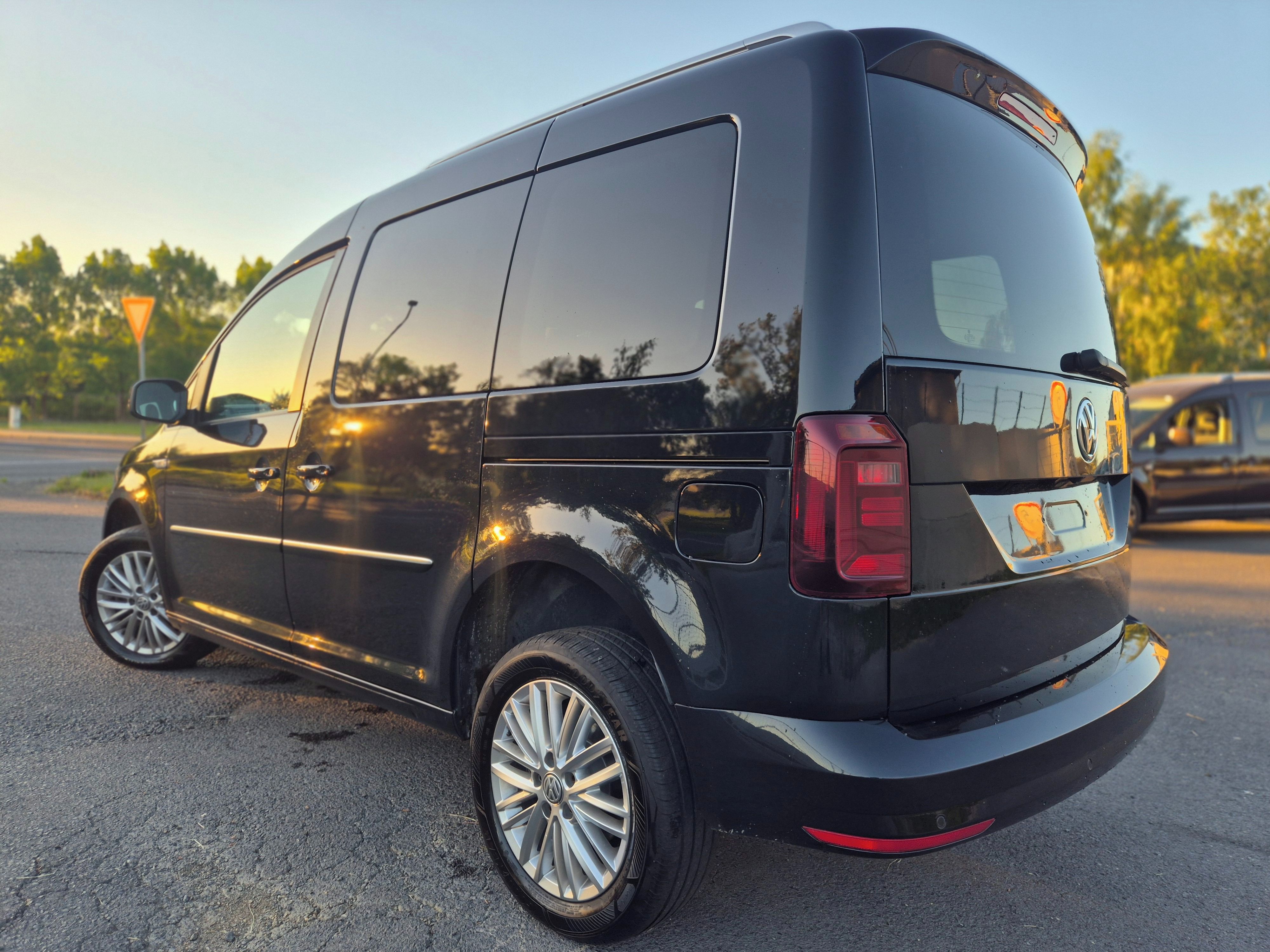 Volkswagen Caddy, 4x4 Rok ZÁRUKA manuál - fotka 6