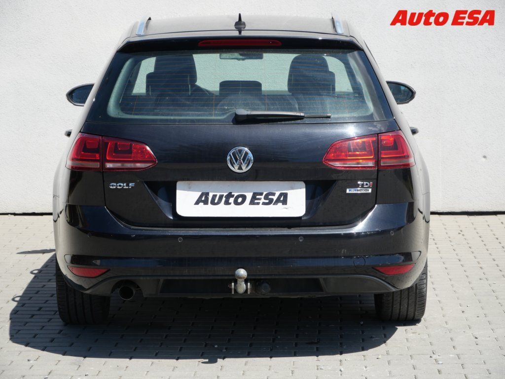 Volkswagen Golf, 1.6TDi,ČR,DSG,park.asist - fotka 5