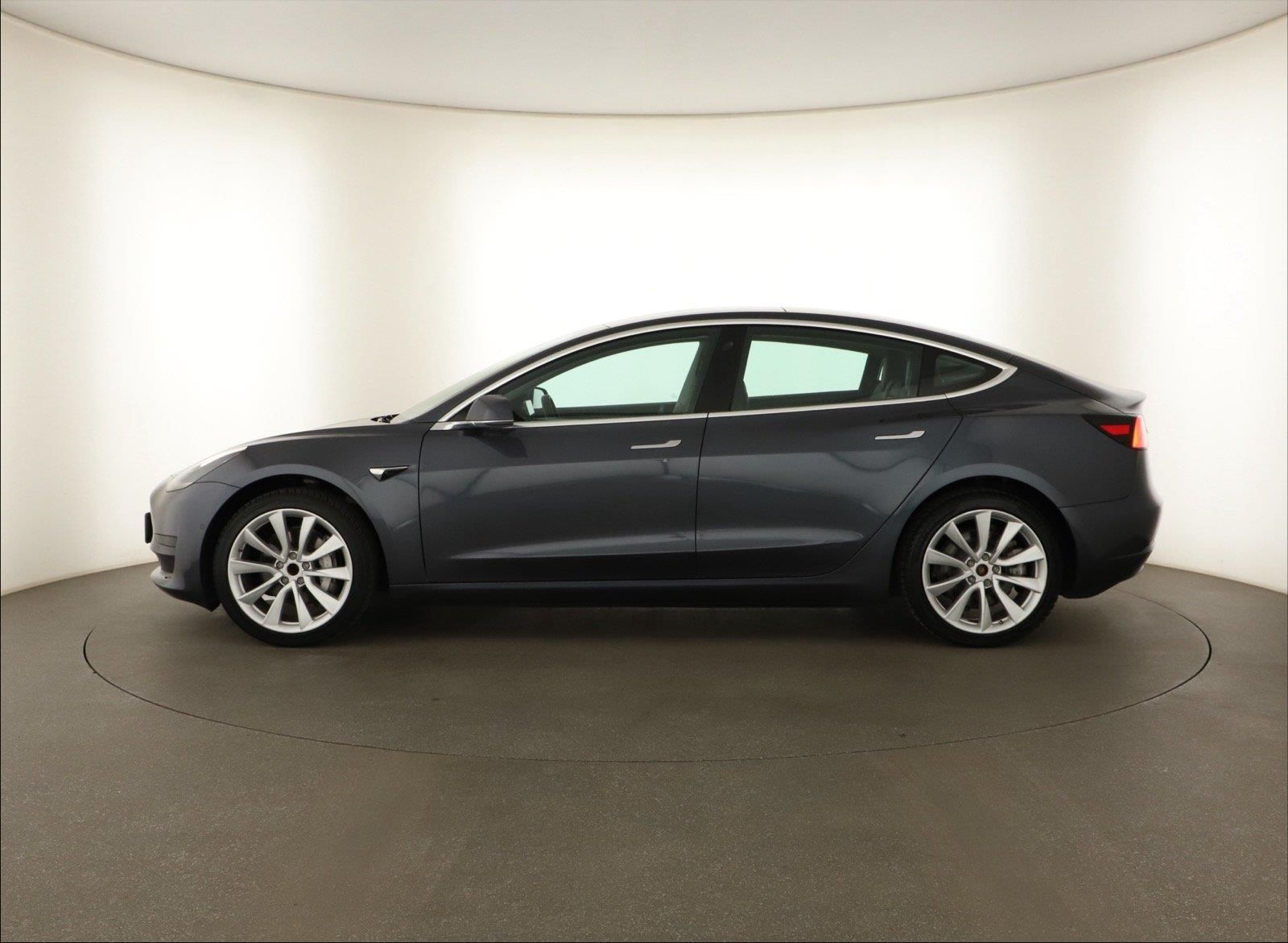 Tesla Model 3, Std Range Plus 52kWh, SoH 81% - fotka 3