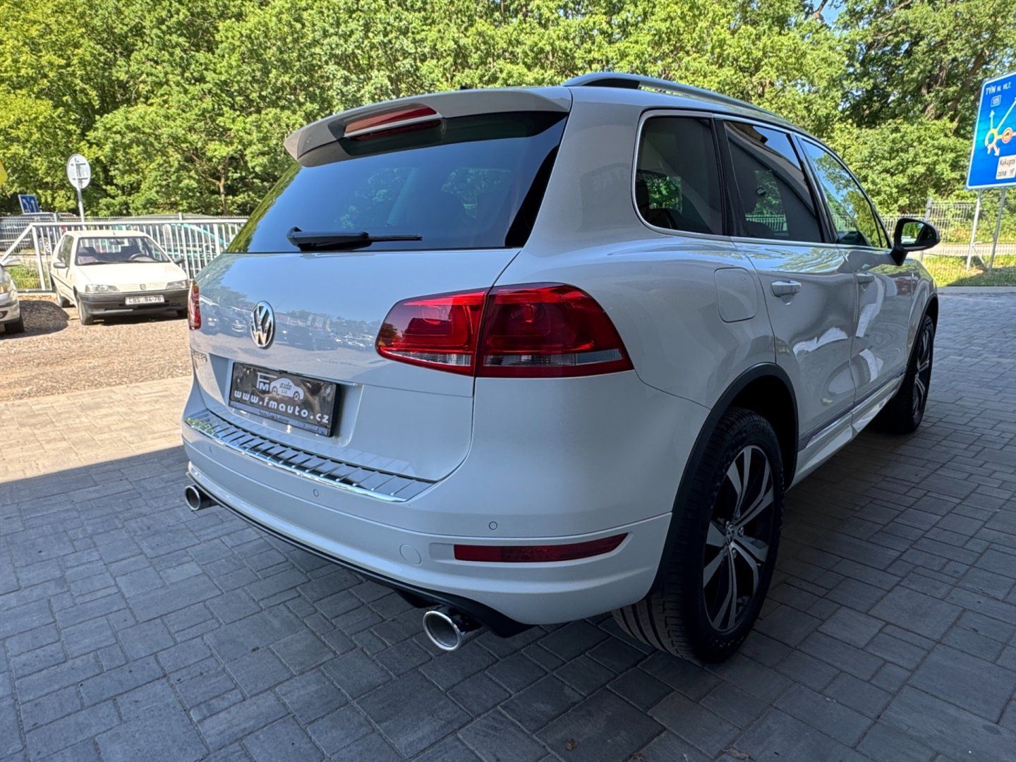Volkswagen Touareg, 3.0 TDi R-LINE 4motion - fotka 5