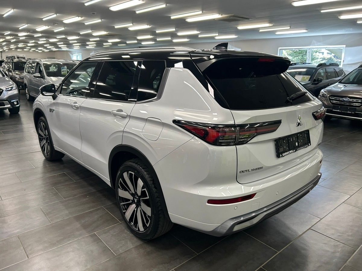 Mitsubishi Outlander, 2.4 PHEV Instyle | 8 let | Nov - fotka 5