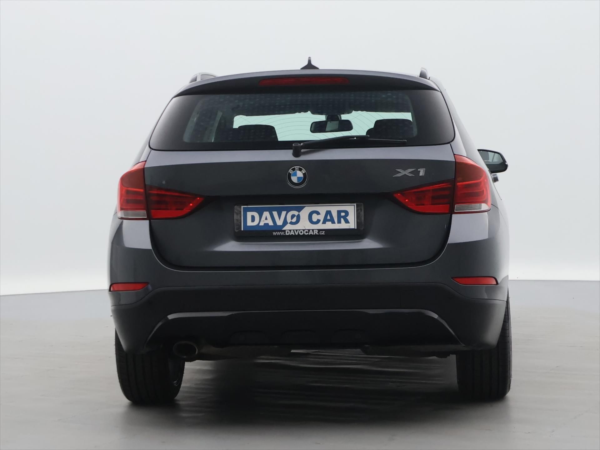 BMW X1, 2,0 18da 105kW xD Sport Line - fotka 6