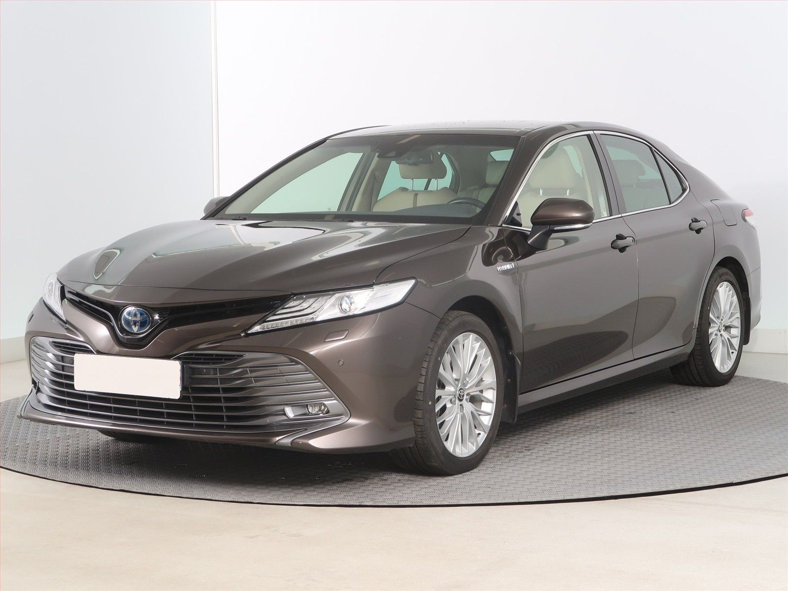Toyota Camry, 2.5 Hybrid, Automat - fotka 2