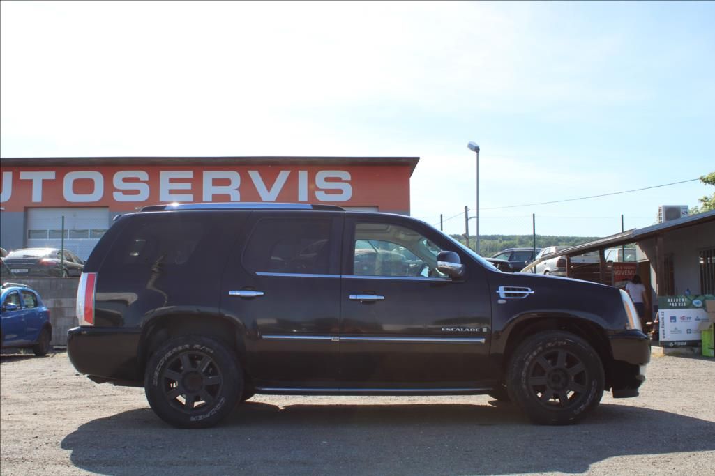Cadillac Escalade, 6,2 V8 6.2i  +LPG, 301 KW, ČR - fotka 4