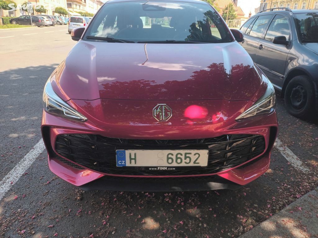 MG MG3, 1.5i 4valc 85kw Eleganc 7let z - fotka 3