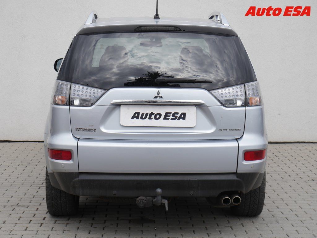 Mitsubishi Outlander, 2.2 DI-D 4WD,Intense,AT - fotka 5