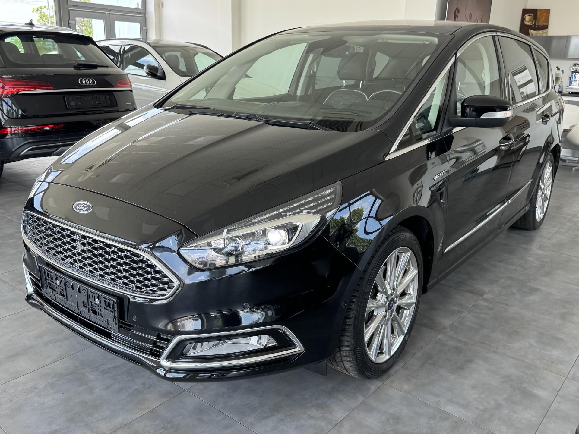 Ford S-MAX, 2,0SCTi AUT. VIGNALE 7.MÍST - fotka 3