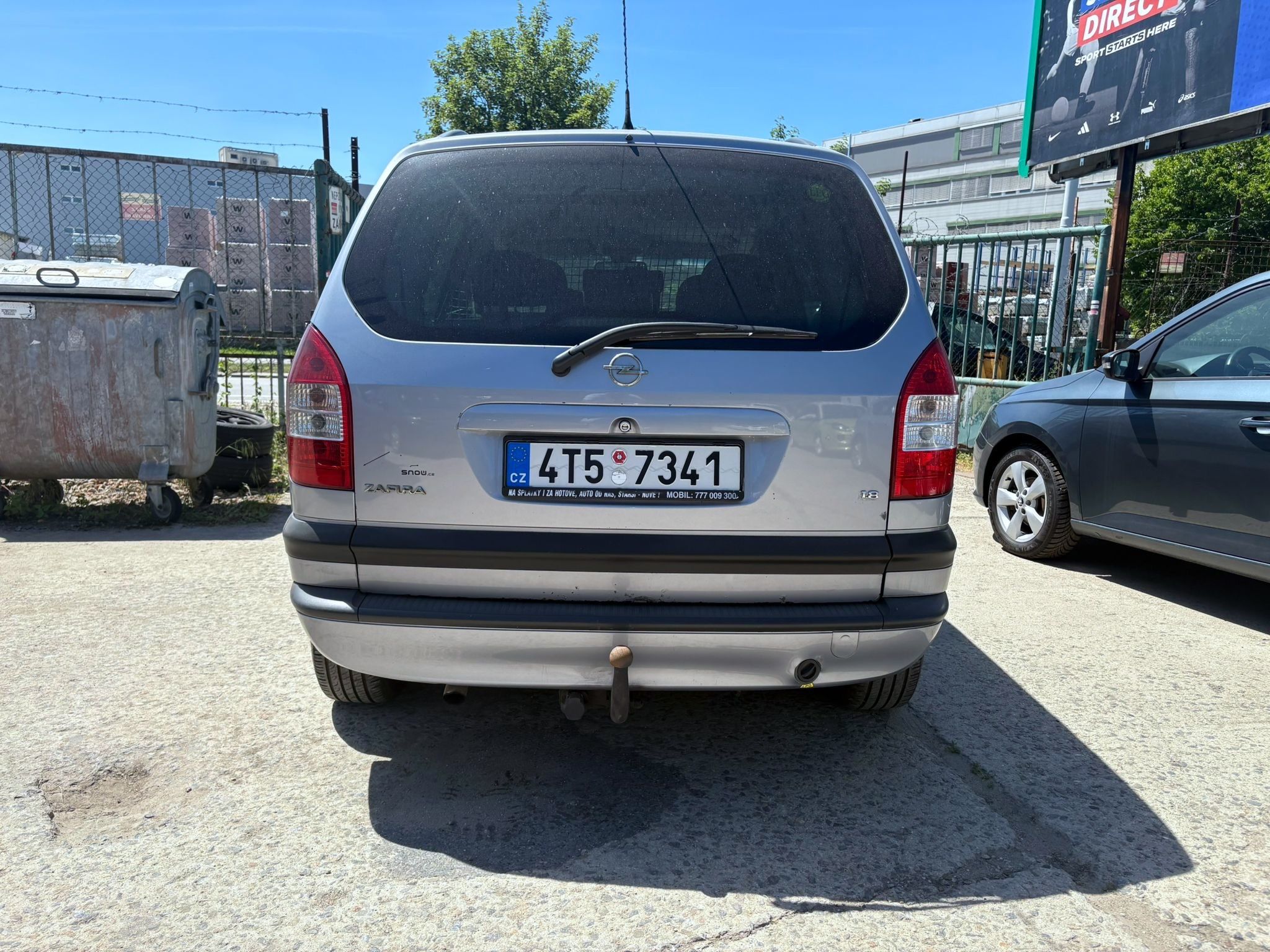 Opel Zafira, 1,8 16V, 7 míst - fotka 4