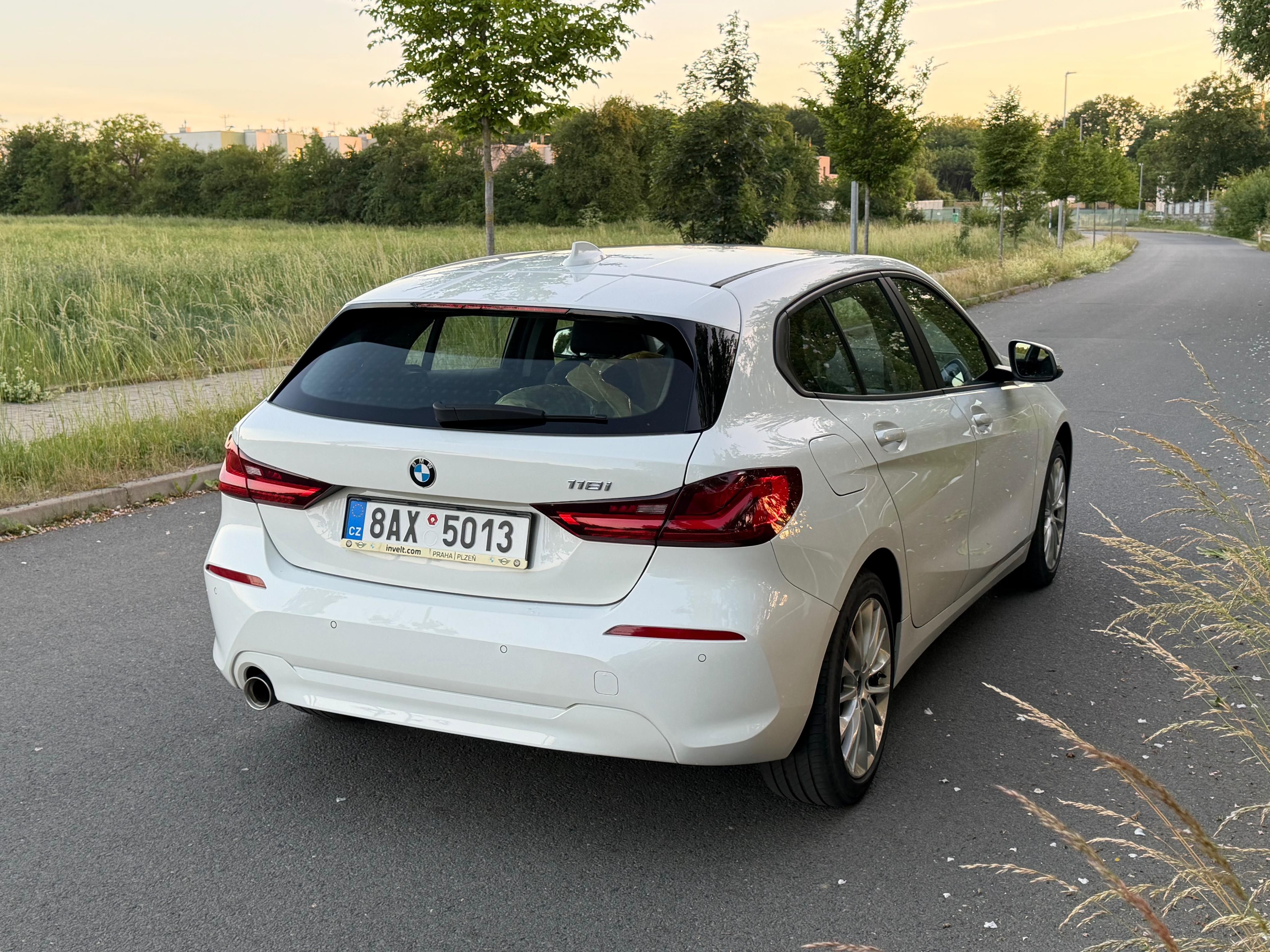 BMW Řada 1, 118i - fotka 5