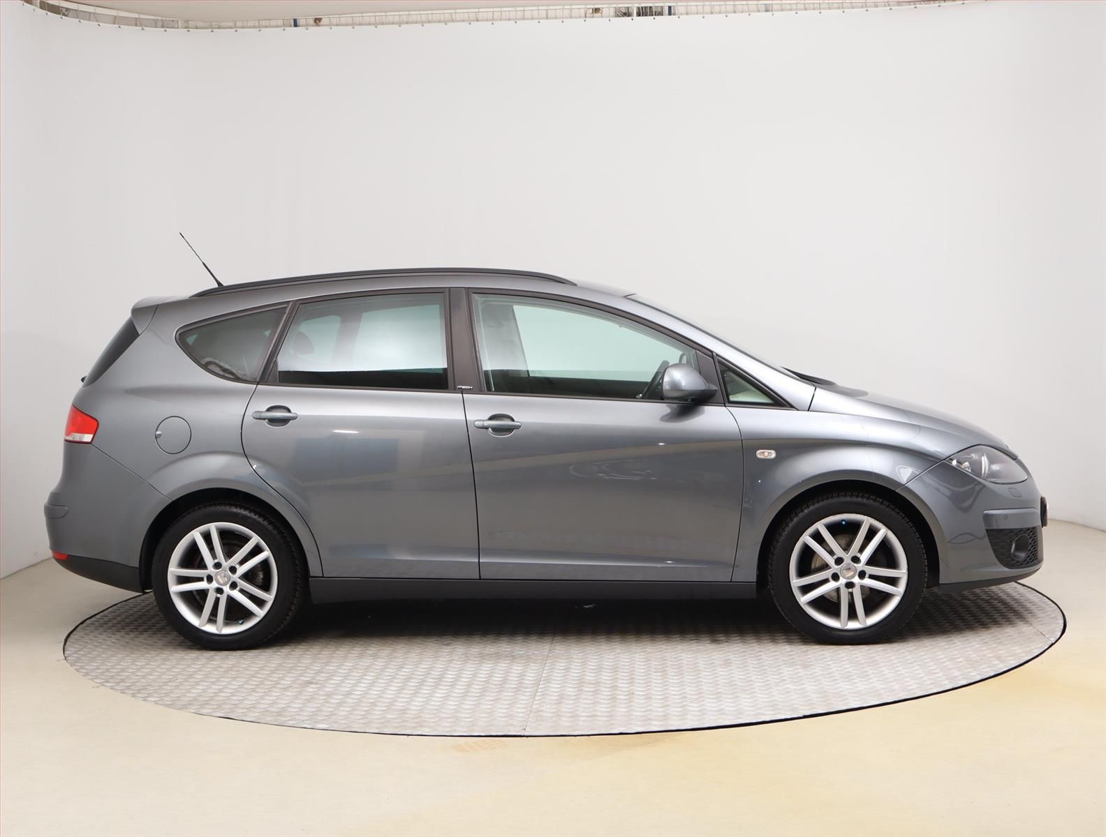 Seat Altea, 1.2 TSI, Serv.kniha, Xenony - fotka 6
