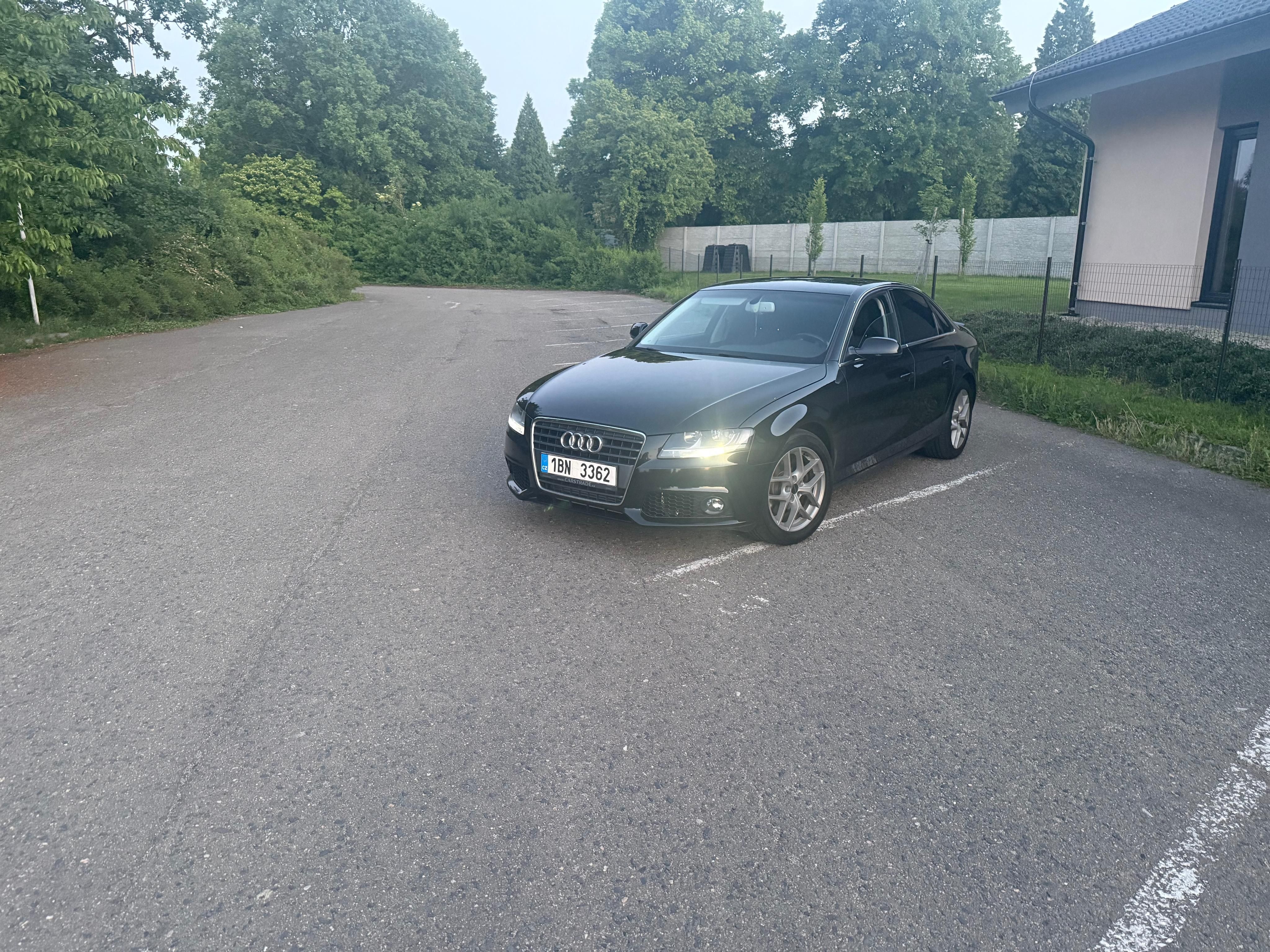 Audi A4, Audi A4b8 2.0TDI 2011 - fotka 6