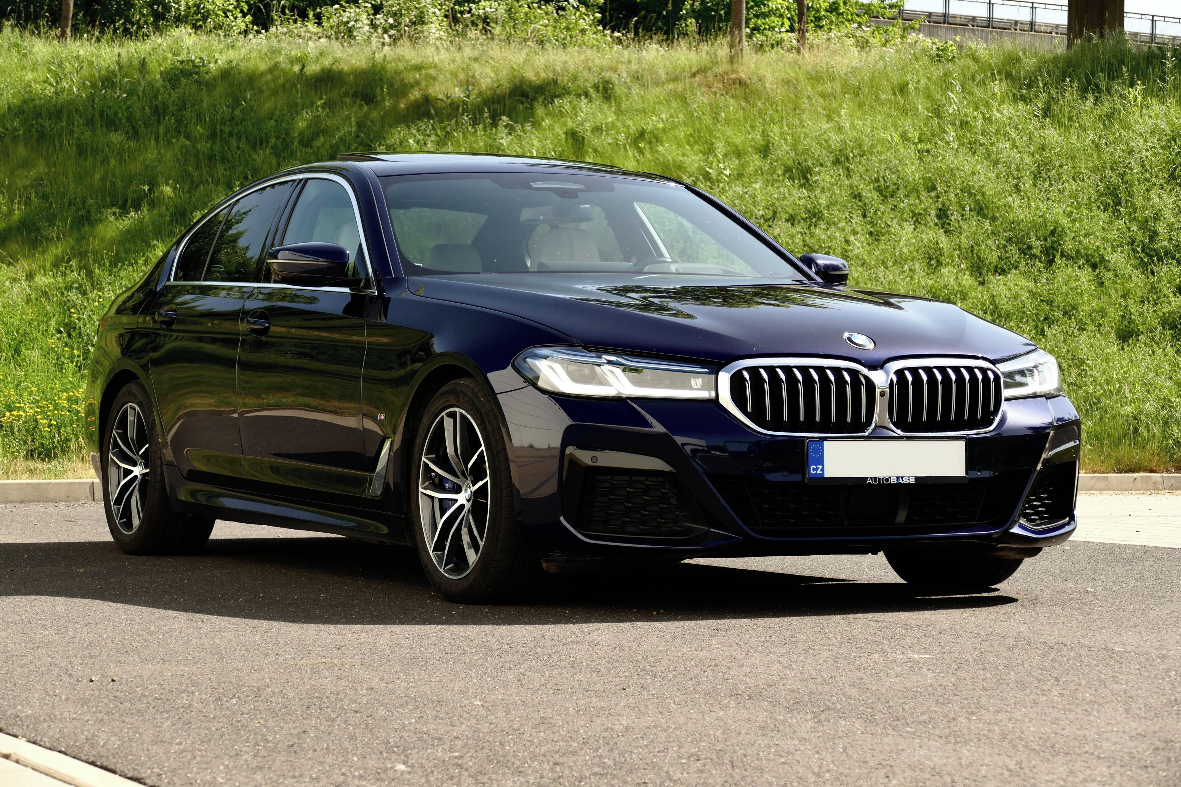 BMW Řada 5, 530D xDrive - LCI*Laser*H/K - fotka 2