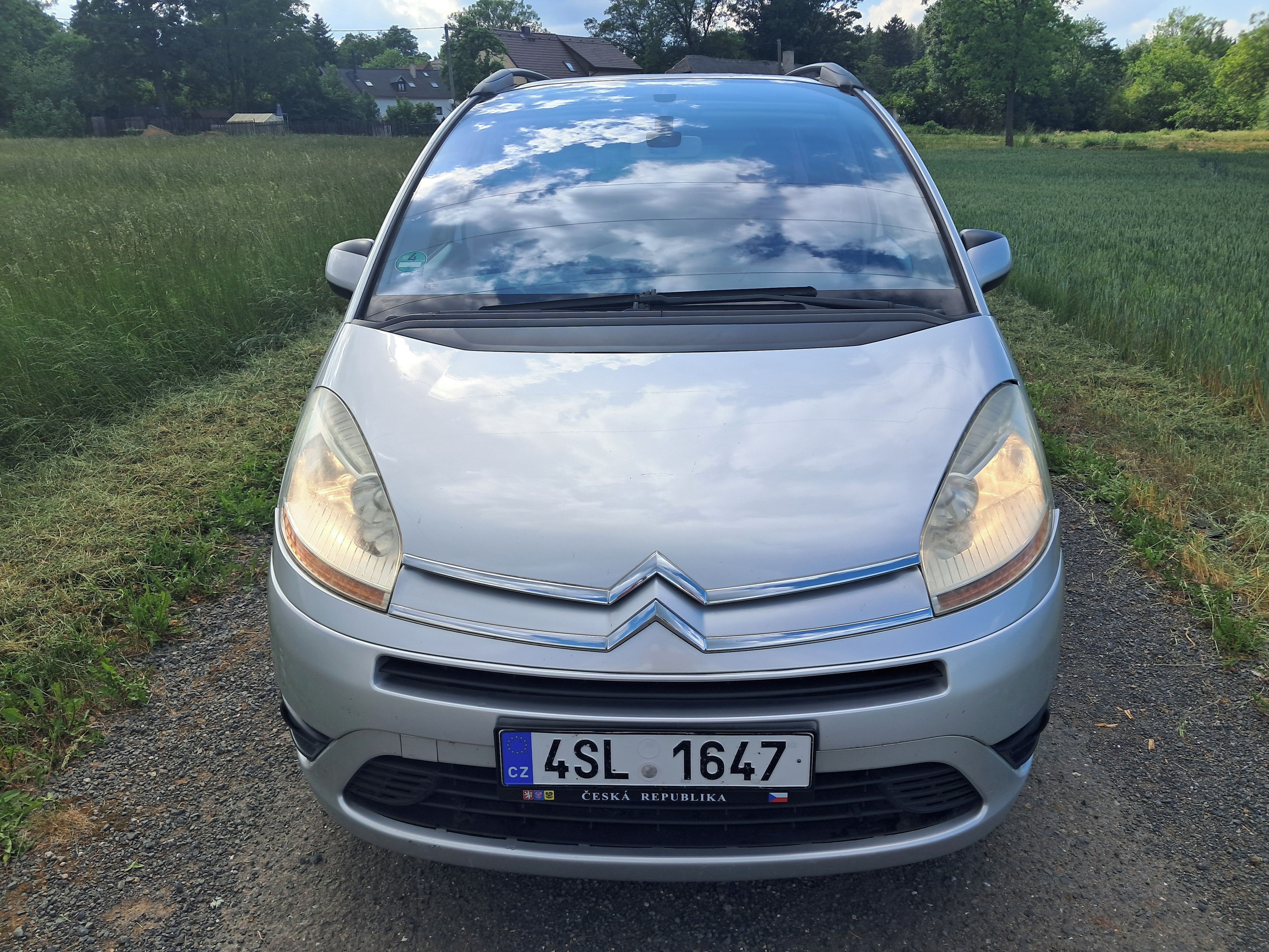 Citroën Grand C4 Picasso, 1.8 benzin,7 mist,STK 4/28 - fotka 2