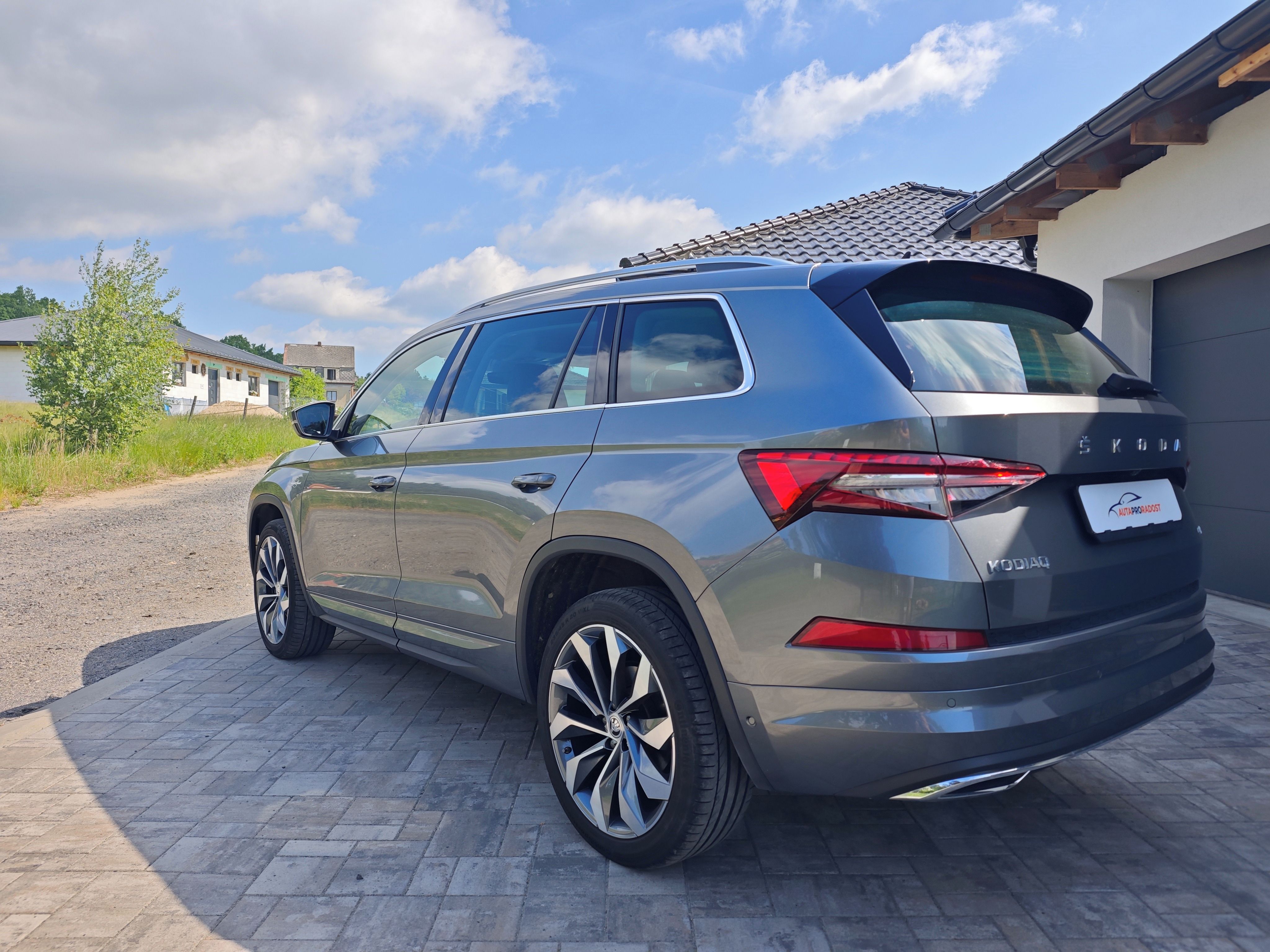 Škoda Kodiaq, LK, Nové ČR, 1. majitel - fotka 4
