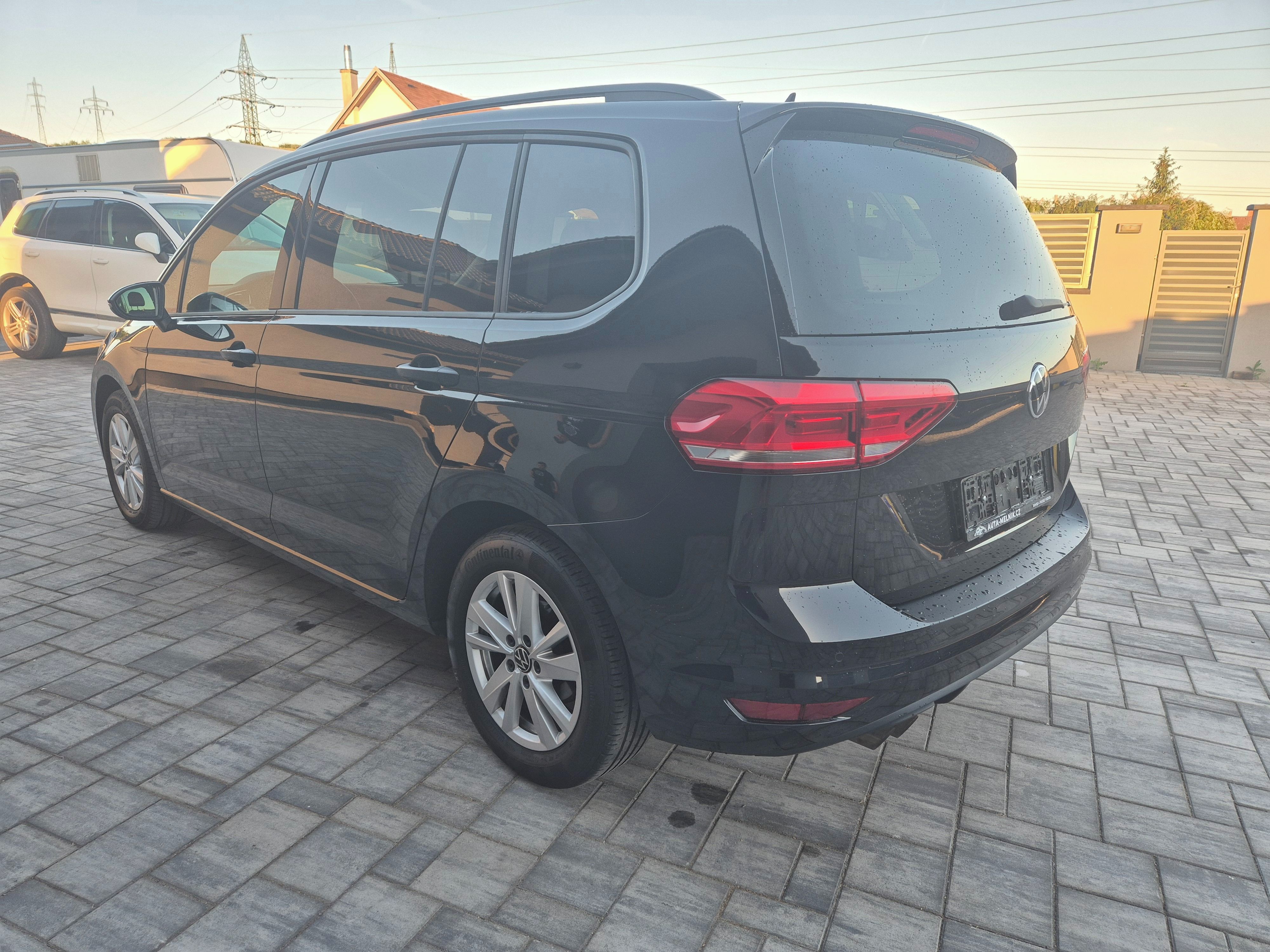 Volkswagen Touran, 2.0 TDi 110kw DSG 2023 ZÁRUKA - fotka 5