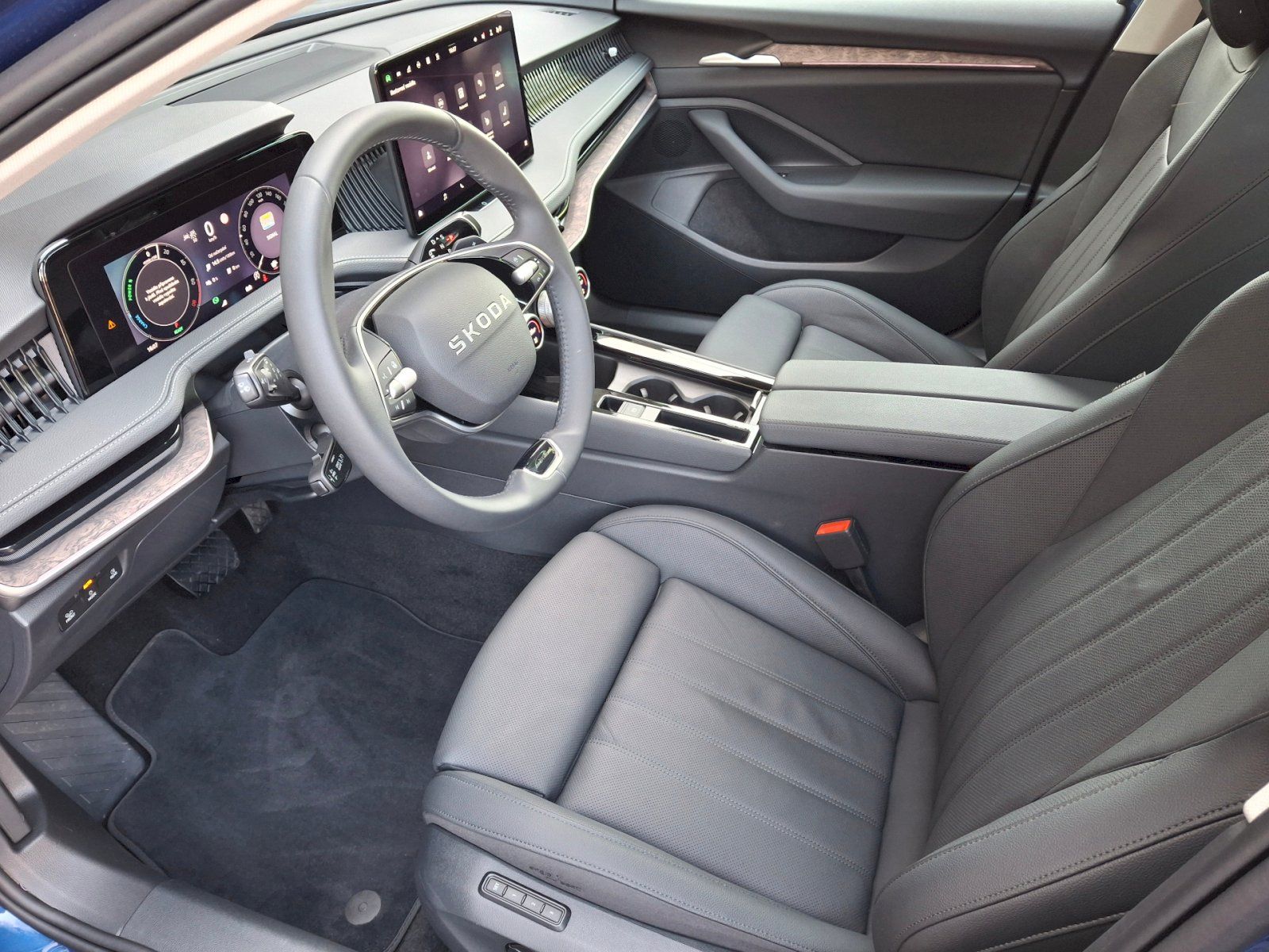 Škoda Superb, Combi iV L&K DSG 1,5TSi 150kW - fotka 6