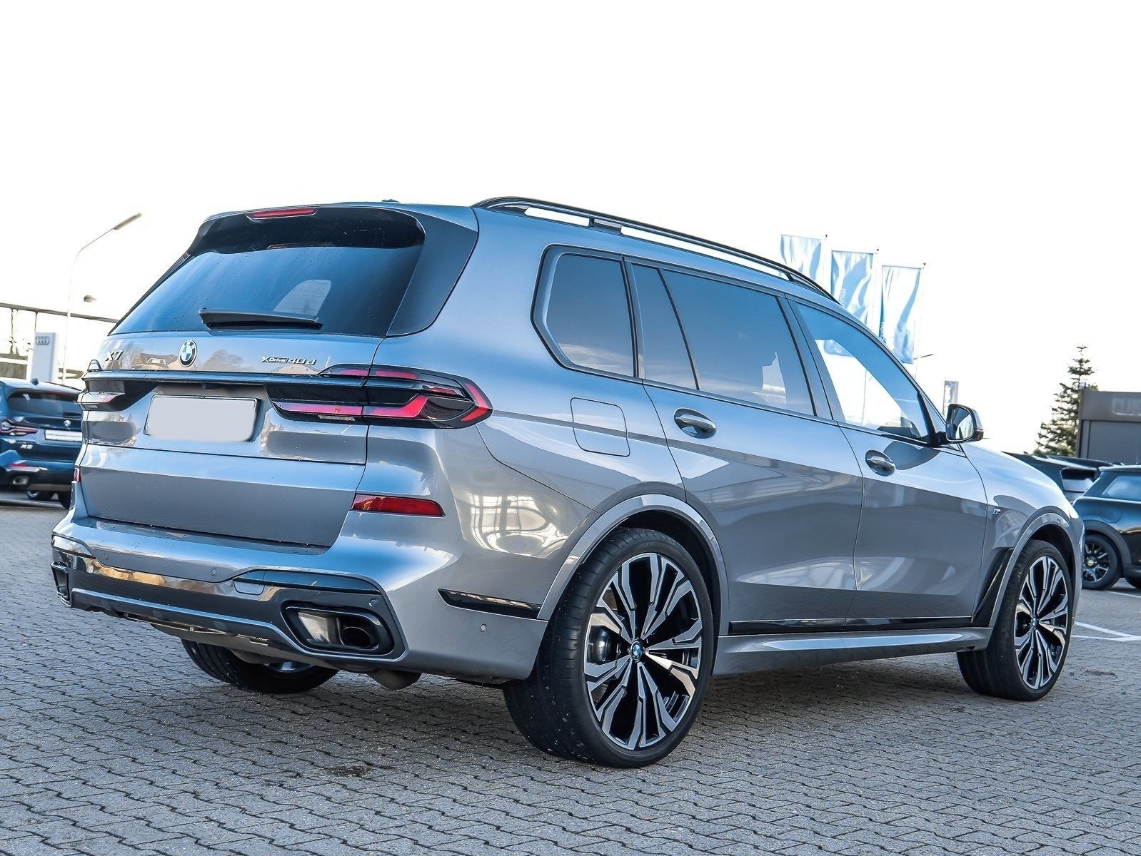BMW X7, X7 xDrive40d M Sport Pro HUD P - fotka 2