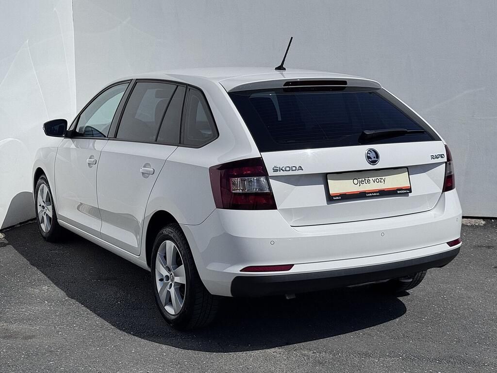 Škoda Rapid, Ambition 1.0 TSI 70 kW - fotka 6