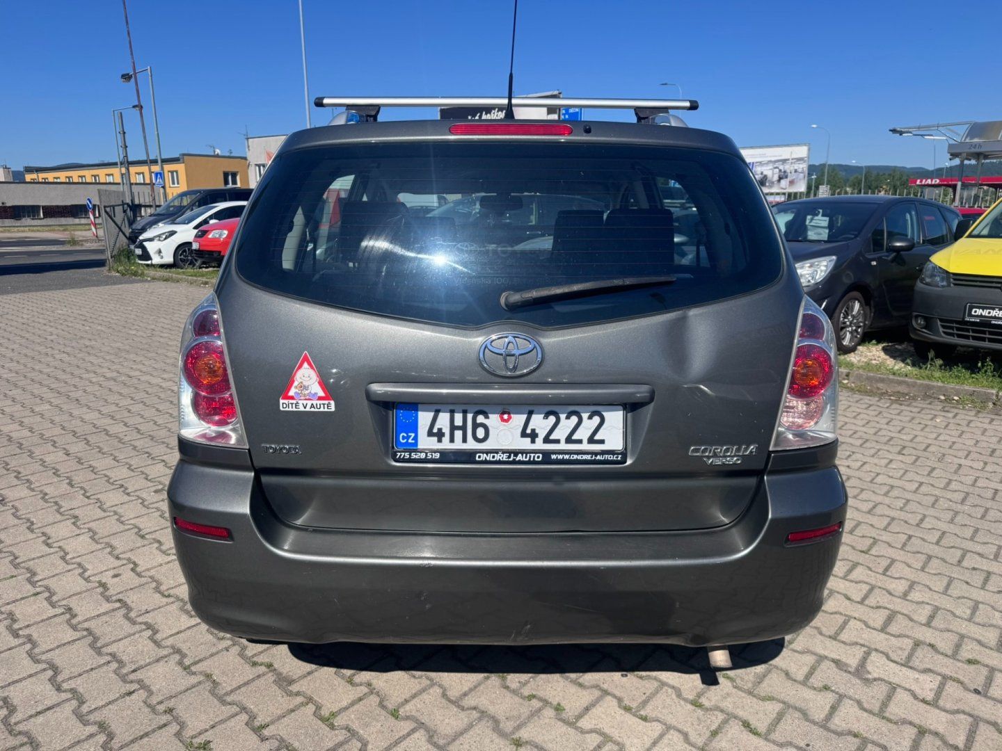 Toyota Corolla Verso, AUTOMAT 1,8i VVT-i 95 KW ČR - fotka 5