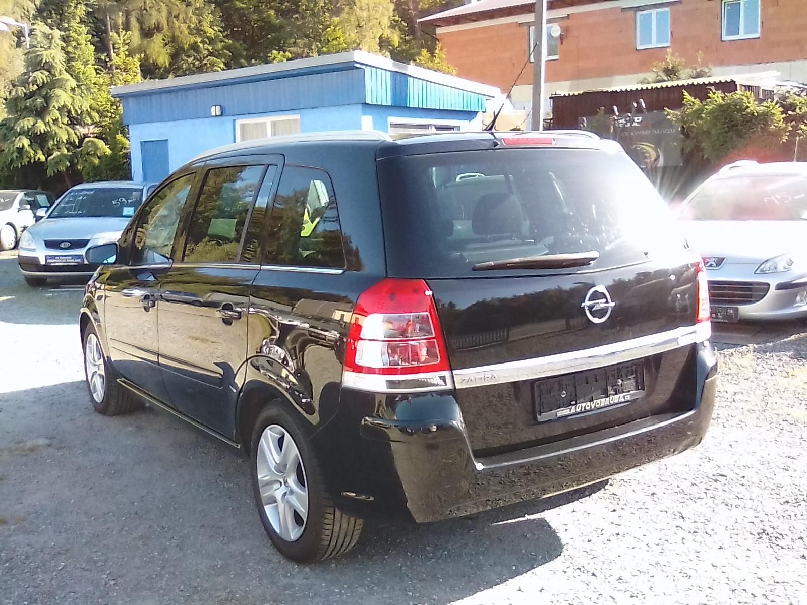 Opel Zafira, 1.6i 16V , 1.majitel - fotka 6