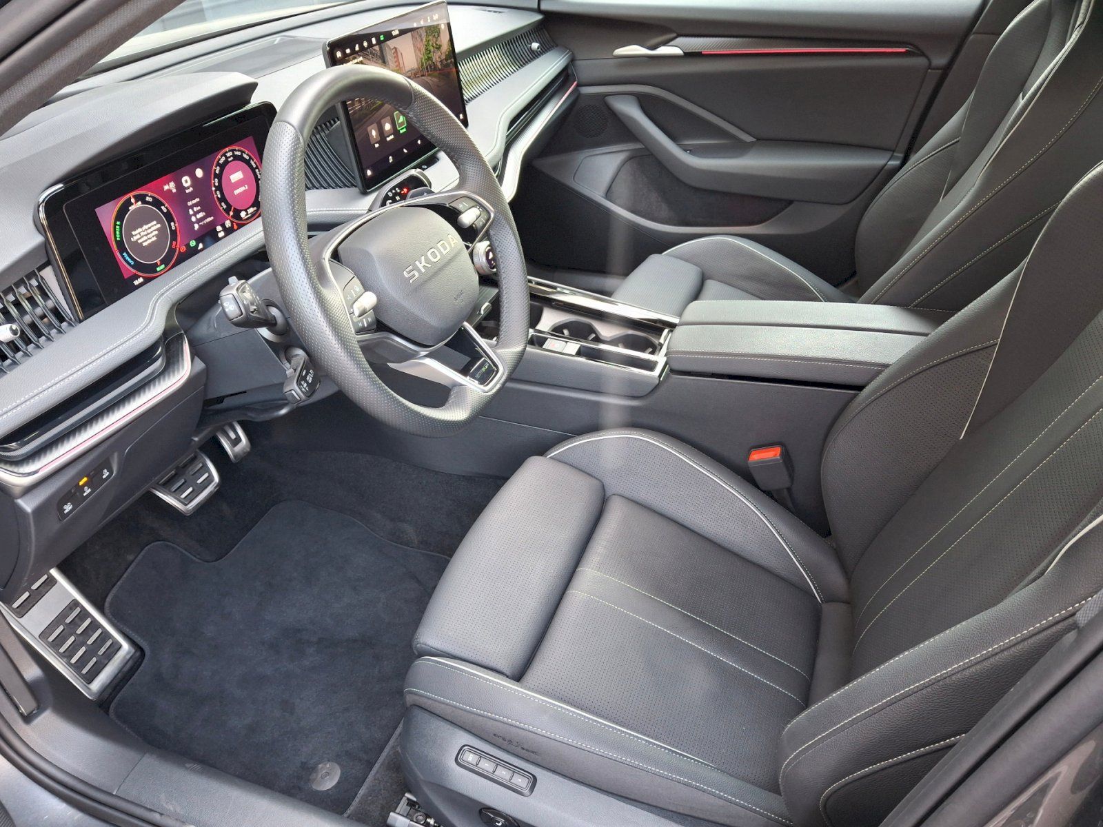 Škoda Superb, Combi iV SportLine DSG 1,5TSi - fotka 6