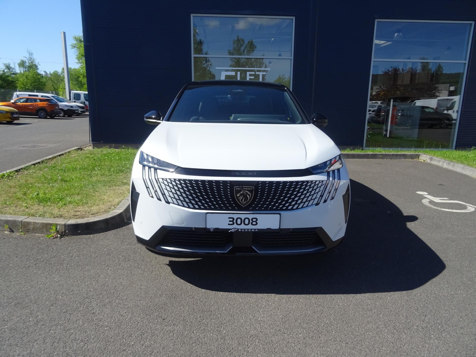 Peugeot 3008, GT Elektromotor 157kW / 210k - fotka 2
