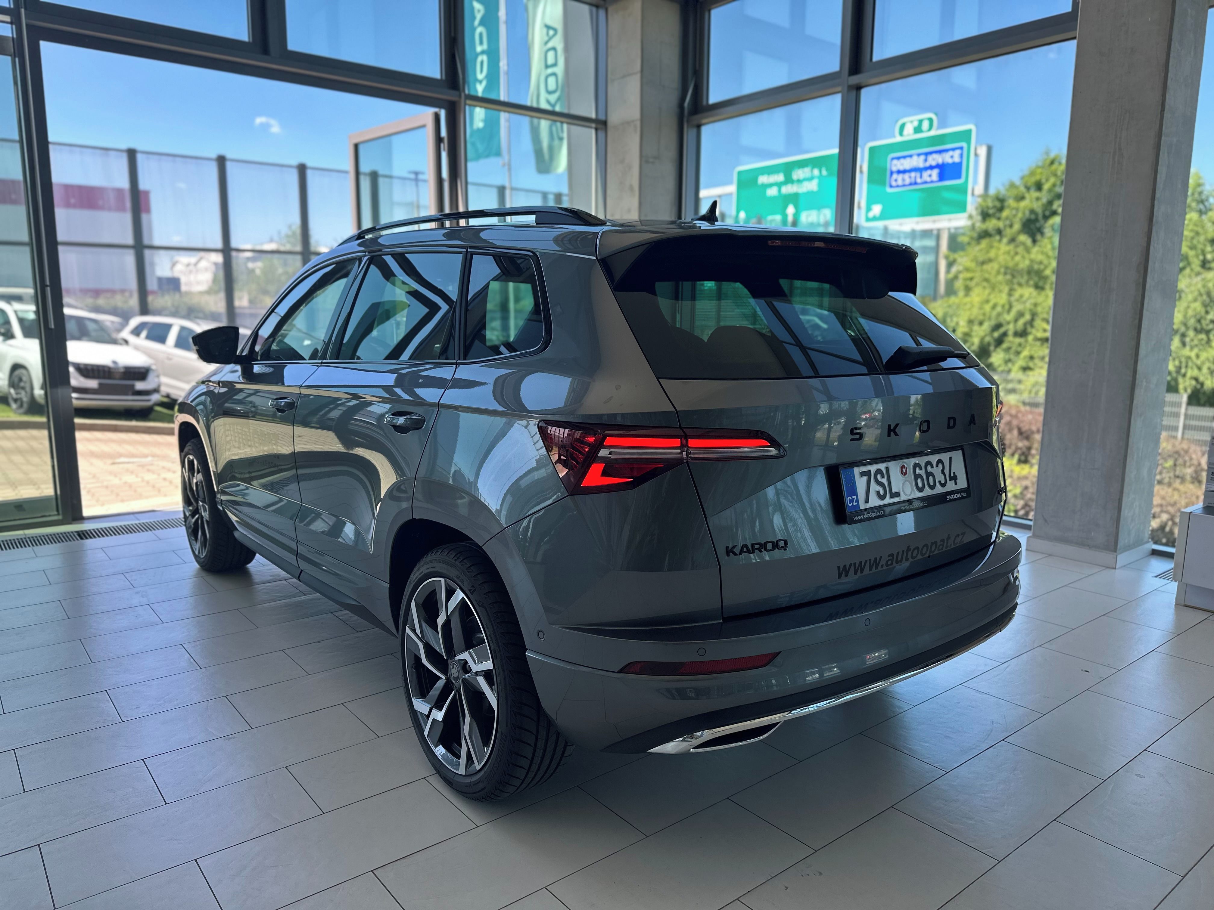Škoda Karoq, Sportline 2,0 TSI 140 kW 4x4 - fotka 5
