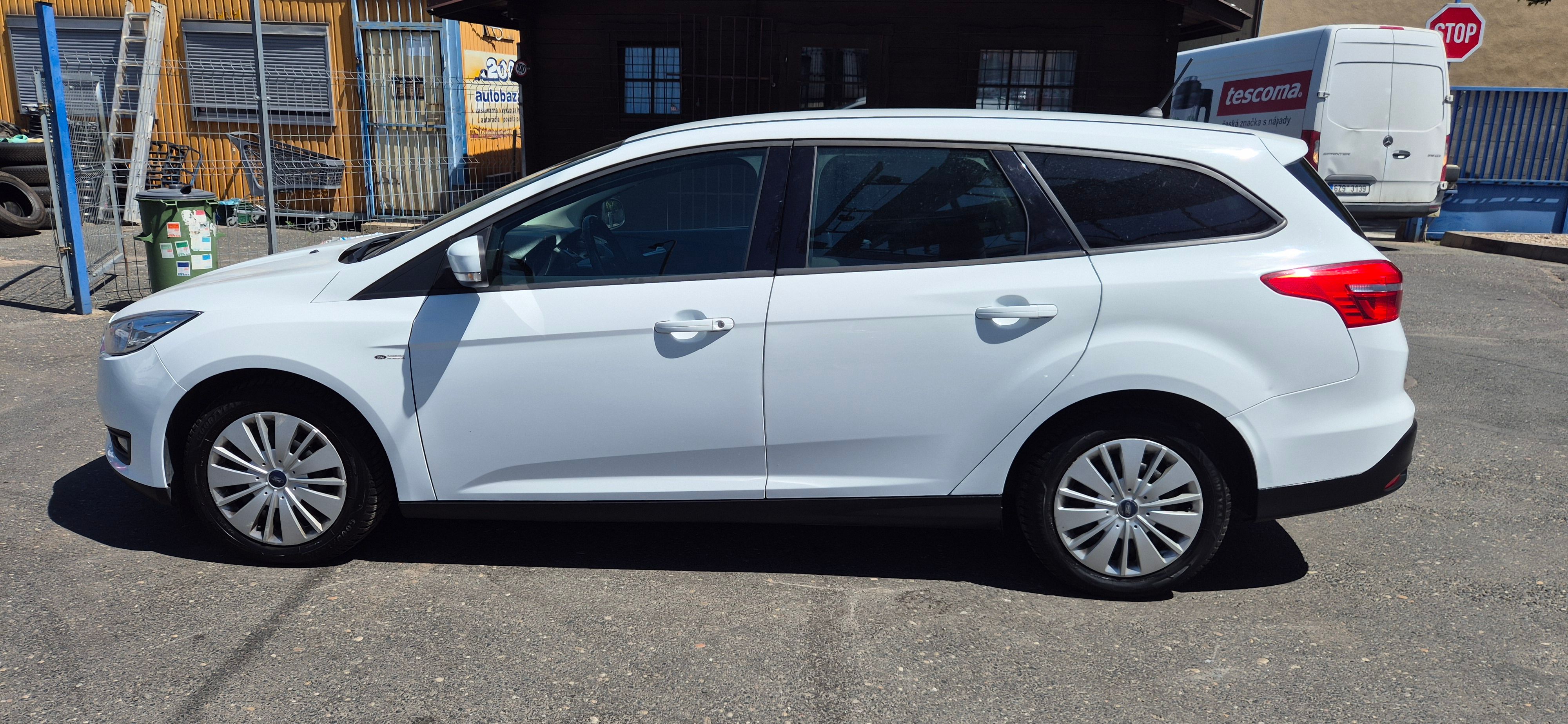 Ford Focus, 1.5 TDCI NOVÉ V ČR, 1 MAJITEL - fotka 4
