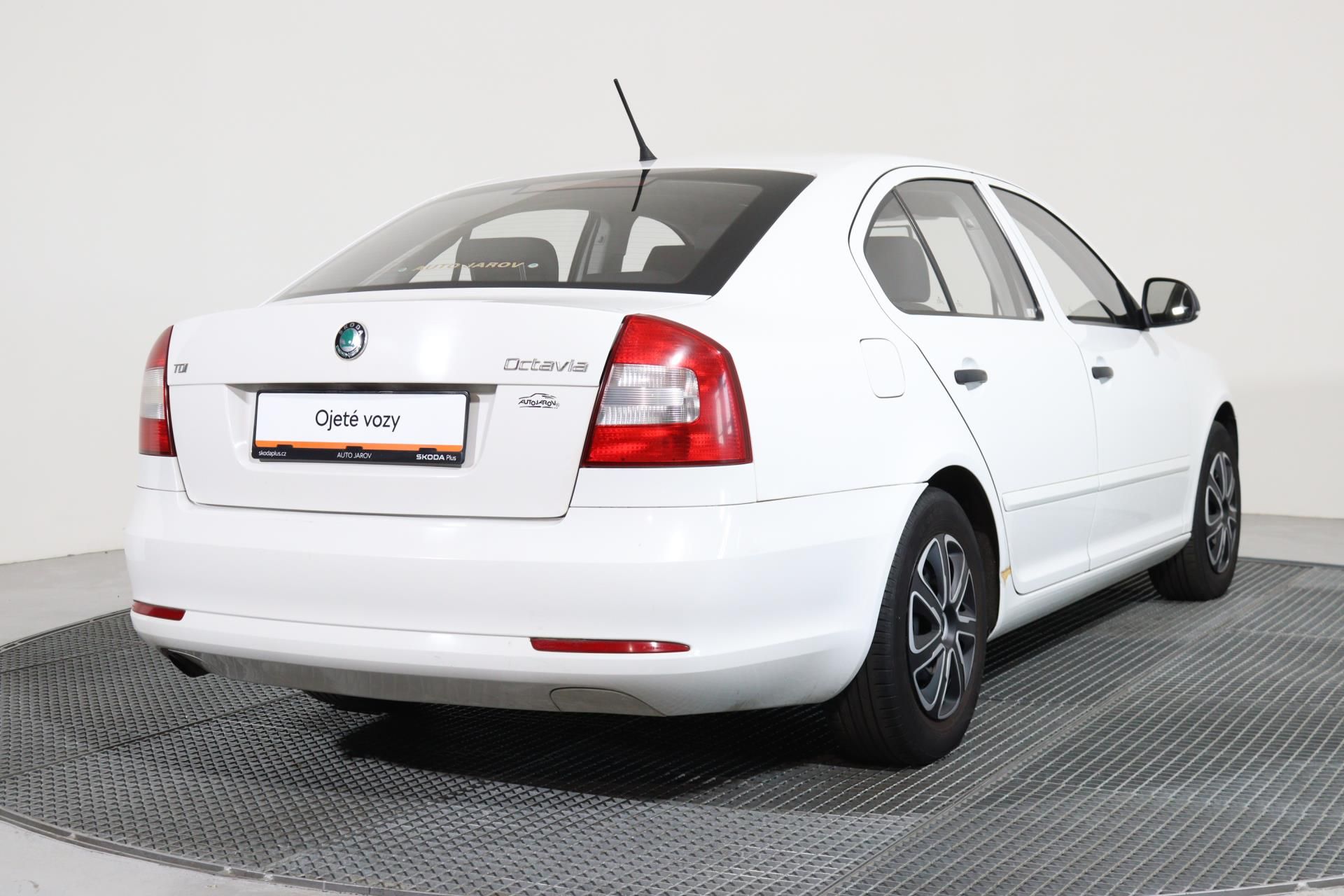 Škoda Octavia, ACTIVE 1,6 TDI 77 kW - fotka 2