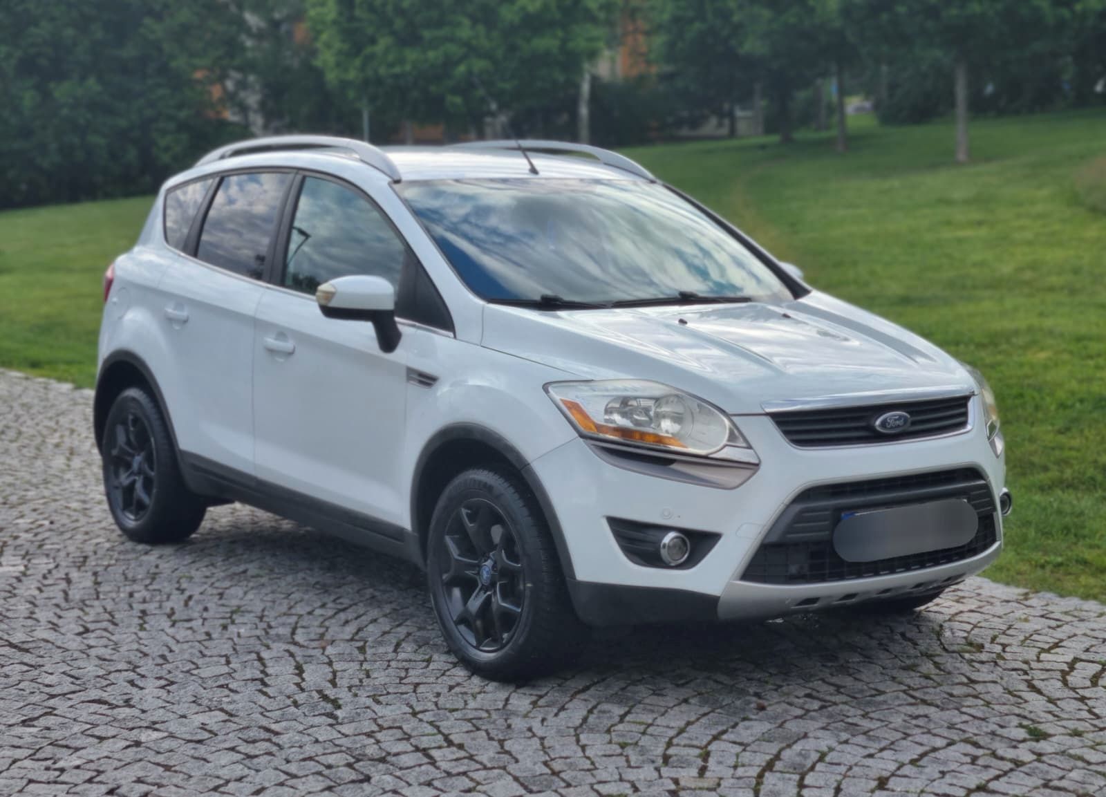 Ford Kuga, 2.0 TDCi 100 kW Klima 4x4 Tažn - fotka 3