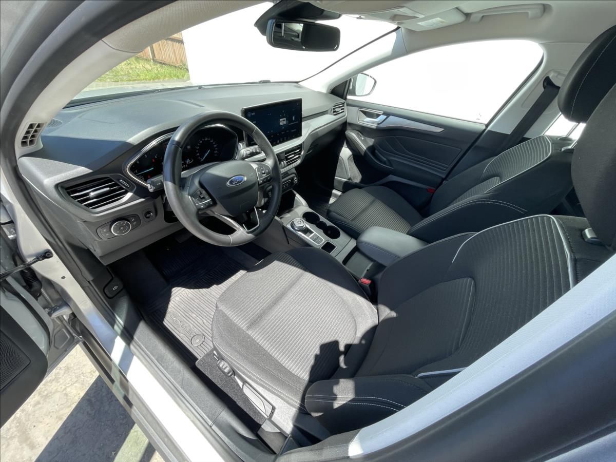 Ford Focus, 1,5 Ecoblue AT8 Titanium - fotka 5