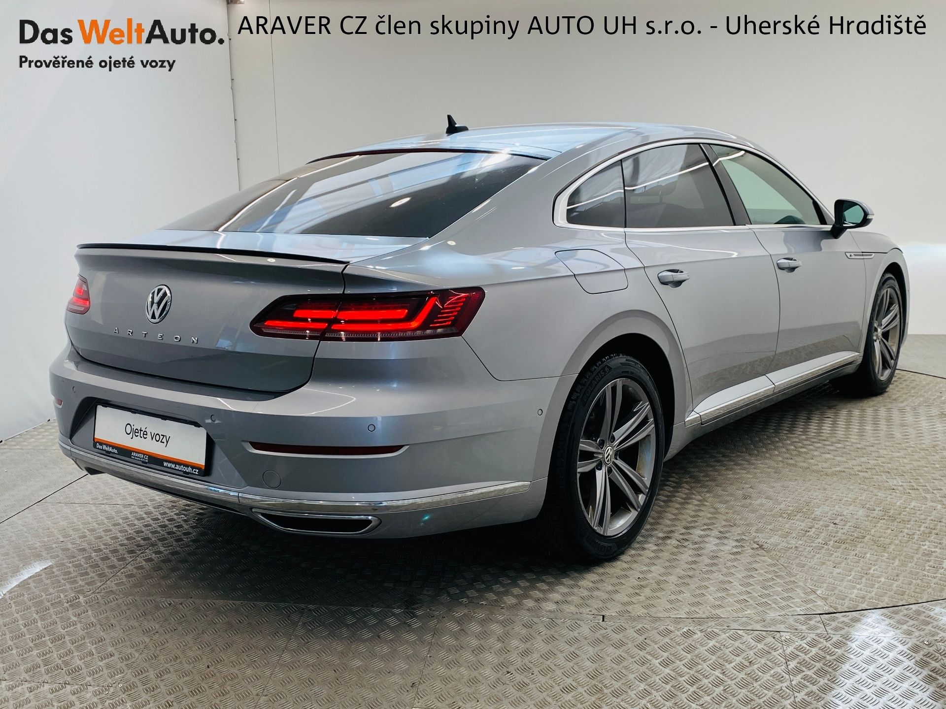 Volkswagen Arteon, R-LINE 2,0 TDI 140kW 7DSG - fotka 2