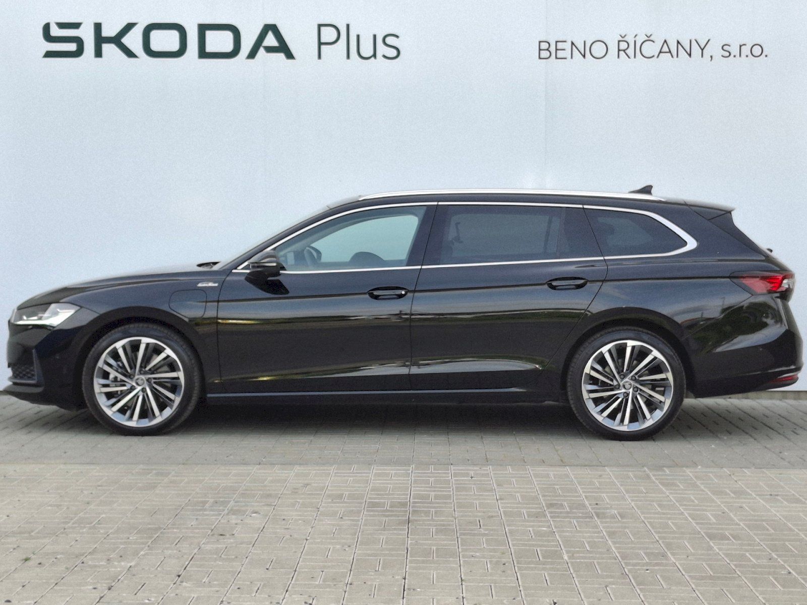 Škoda Superb, Combi iV L&K DSG 1,5TSi 150kW - fotka 3