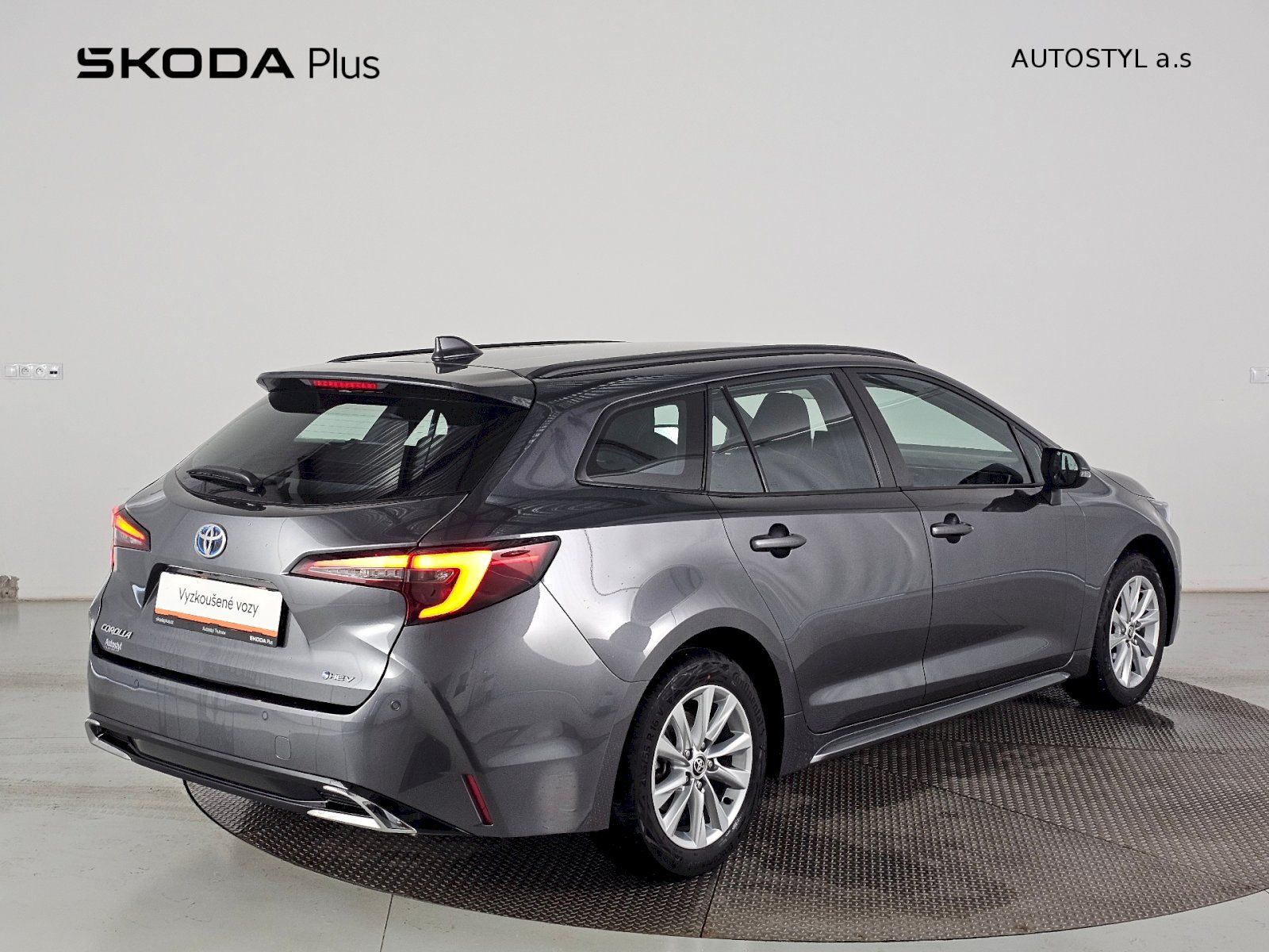 Toyota Corolla, TS 1.8HEV 140k COMFORT TECH - fotka 2