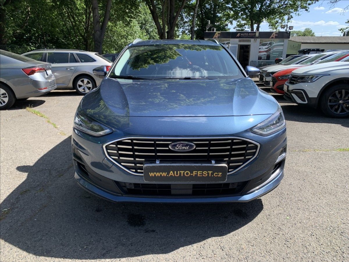 Ford Focus, 1,0 ECO BOOST TITANIUM,1.MAJ,Č - fotka 2