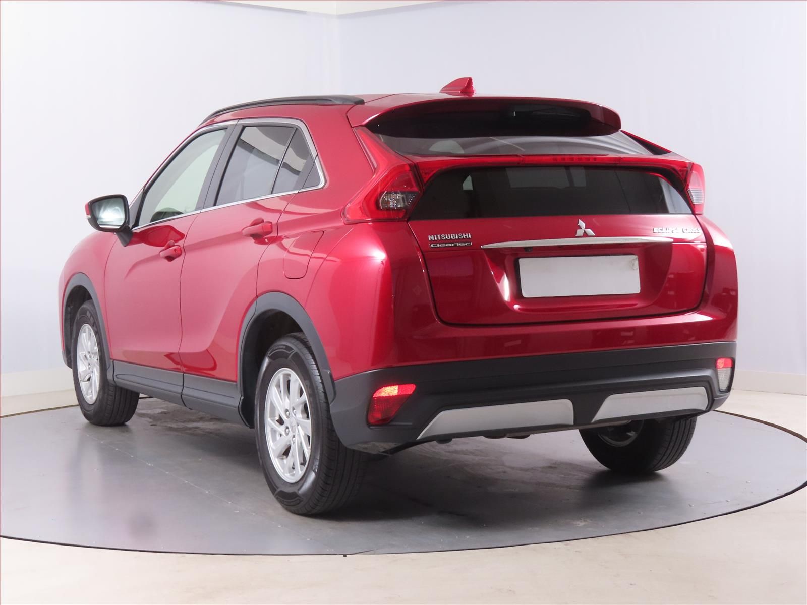 Mitsubishi Eclipse Cross, 1.5 T-MIVEC, Invite, ČR,1.maj - fotka 4