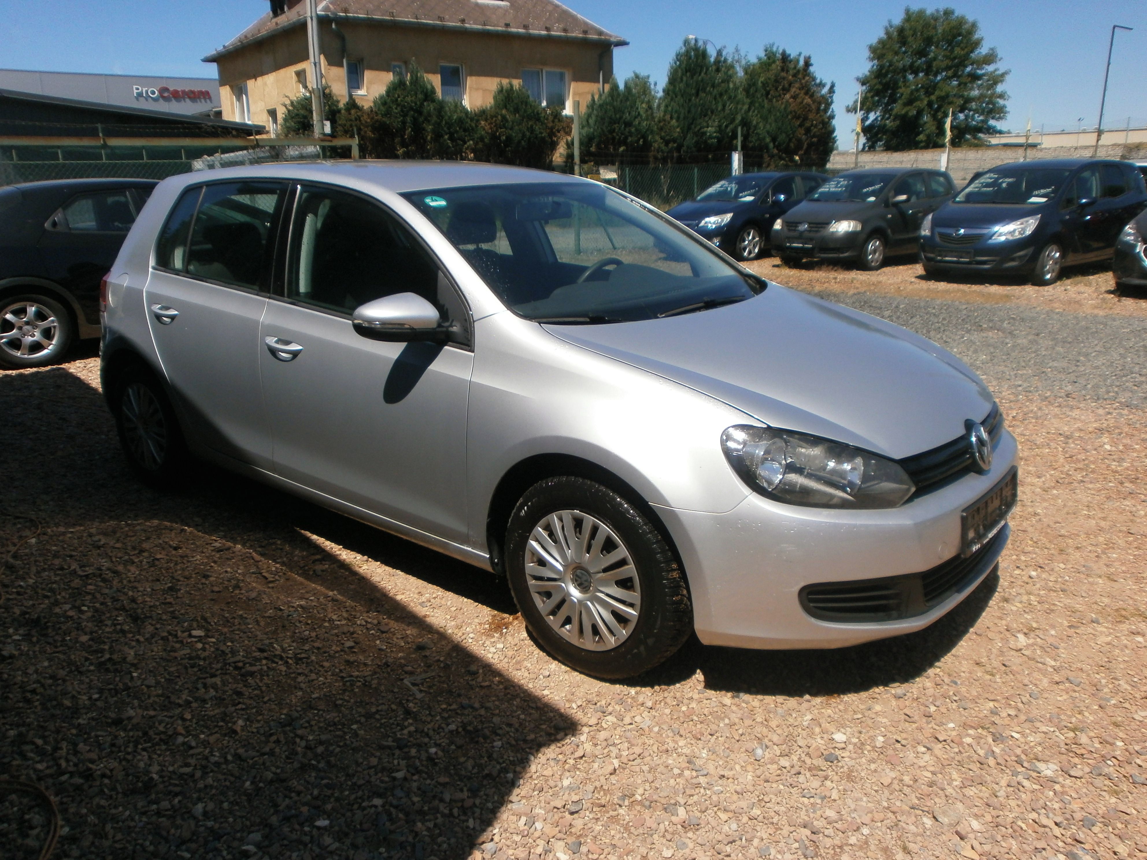 Volkswagen Golf, 1.4i16v-AUT.KLIMA,SERV.KNIHA! - fotka 4