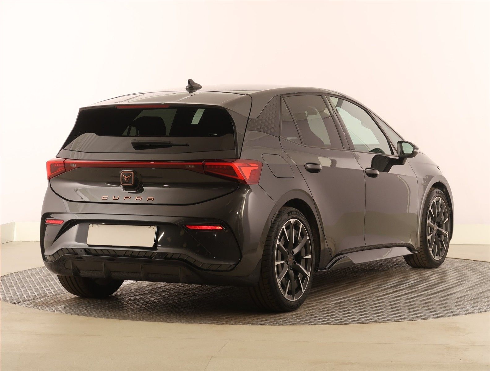 Cupra Born, 58, SoH 94%, Automat - fotka 5