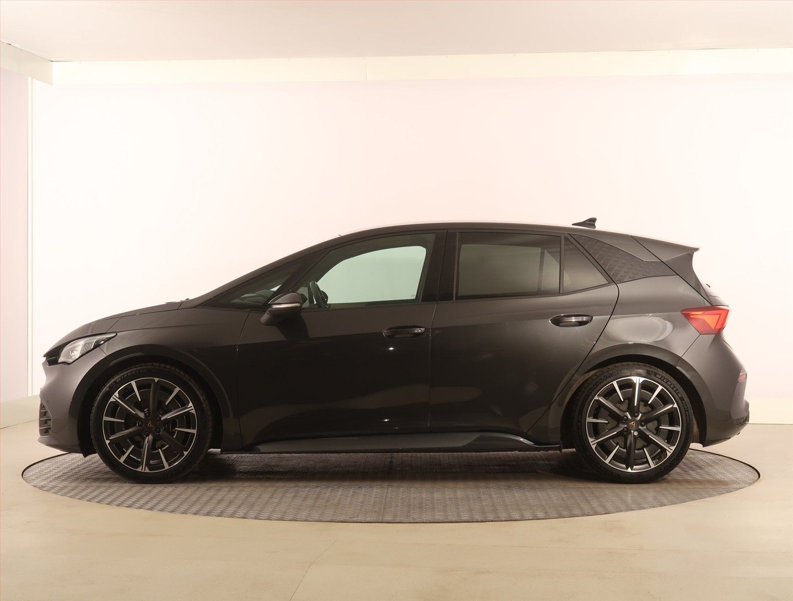Cupra Born, 58, SoH 94%, Automat - fotka 3