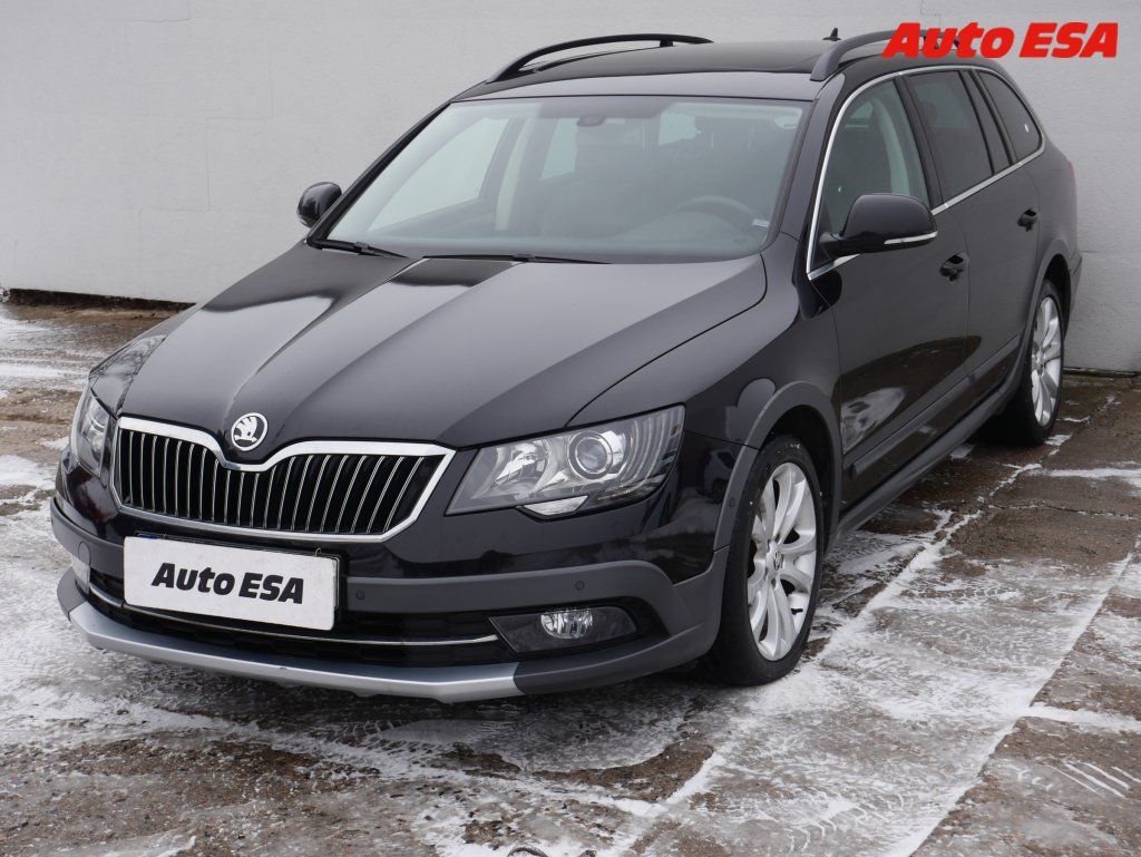 Škoda Superb, 2.0 TDi,Panorama,bixen - fotka 3