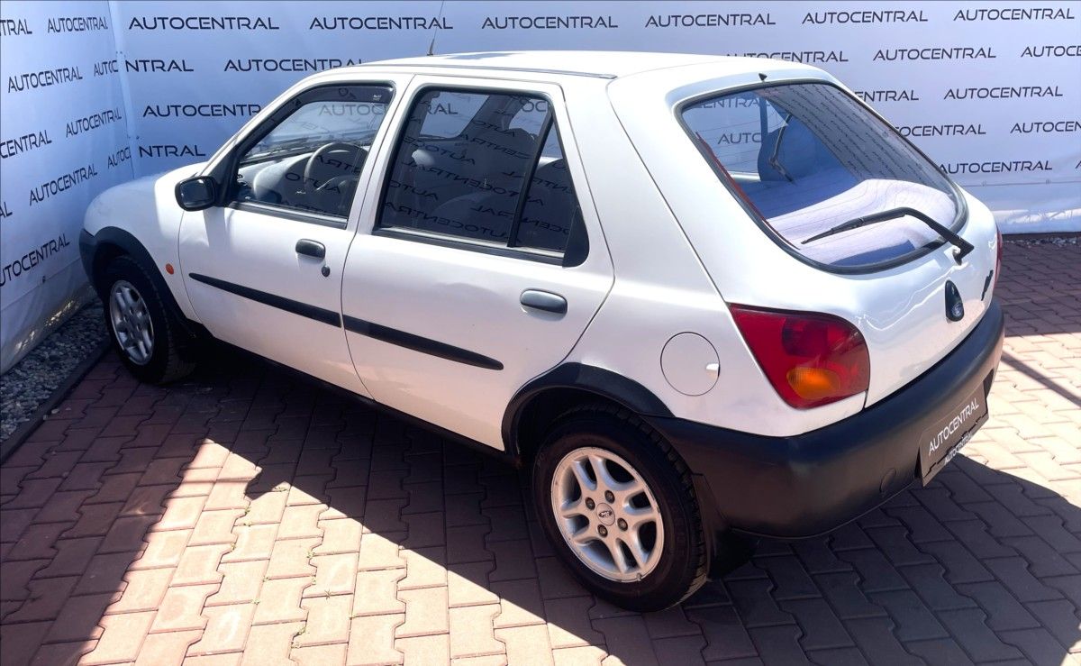 Ford Fiesta, 1,3 i,STK 8/27 - fotka 6