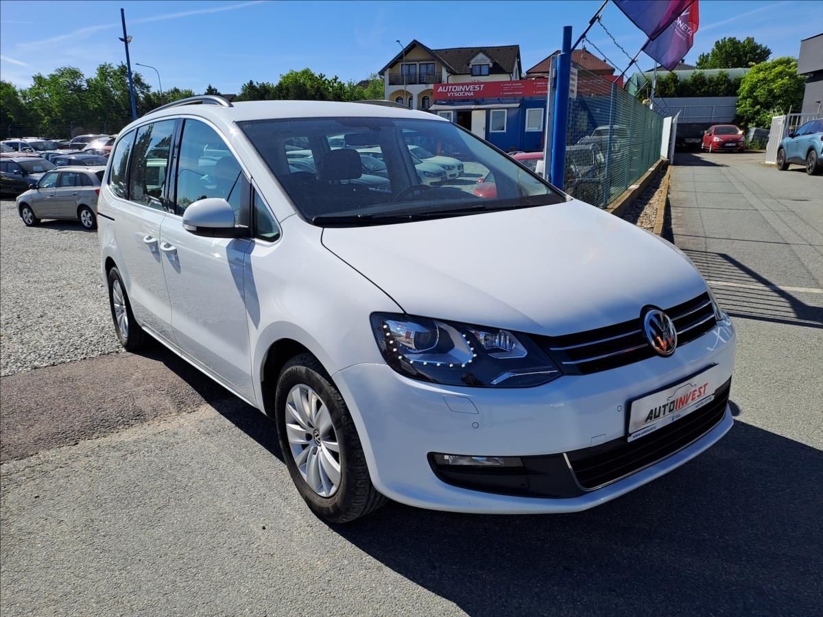 Volkswagen Sharan, 2,0 TDI DSG NAVIGACE - fotka 2