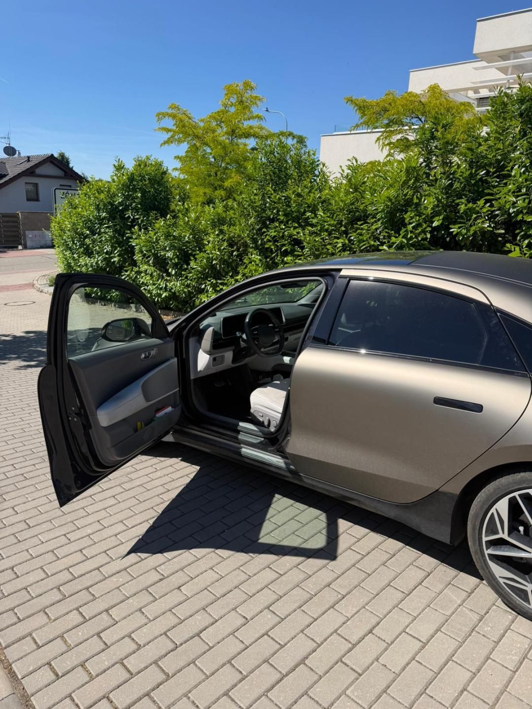 Hyundai Ioniq 6, ČR .MAJITEL 77kW BATERKA - fotka 6